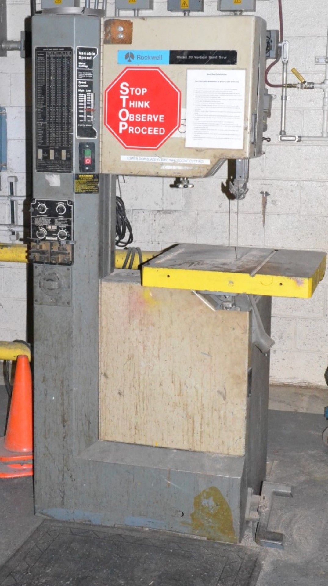 ROCKWELL MODEL 20 VERTICAL BAND SAW WITH 20" THROAT, 12" MAX WORKPIECE HEIGHT, 20"X24.5" MANUAL TILT