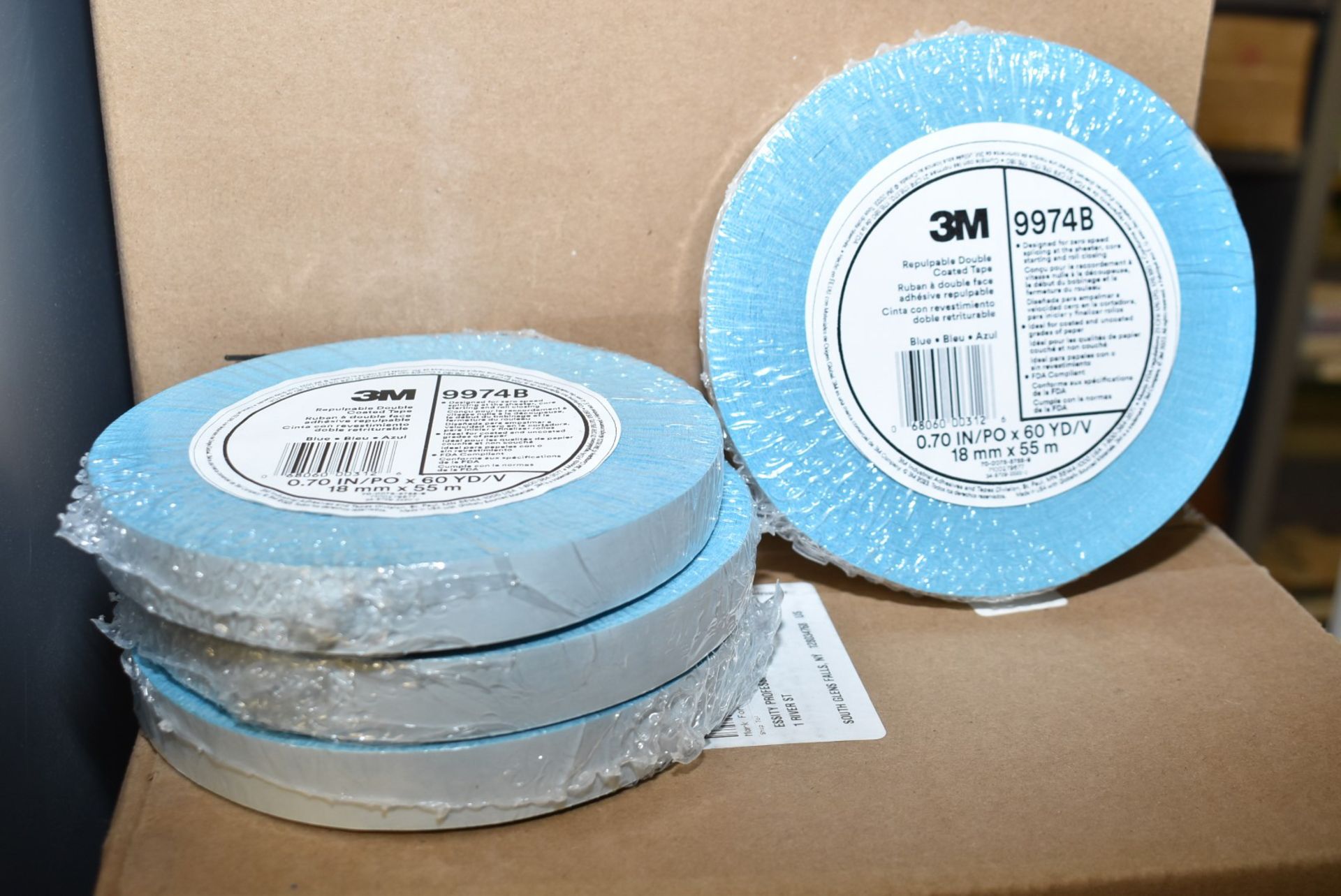 LOT/ 3M REPULBABLE DOUBLE-COATED TAPE (NEW IN BOX) [RIGGING FEES FOR LOT #2423 - $50 USD PLUS - Image 2 of 2
