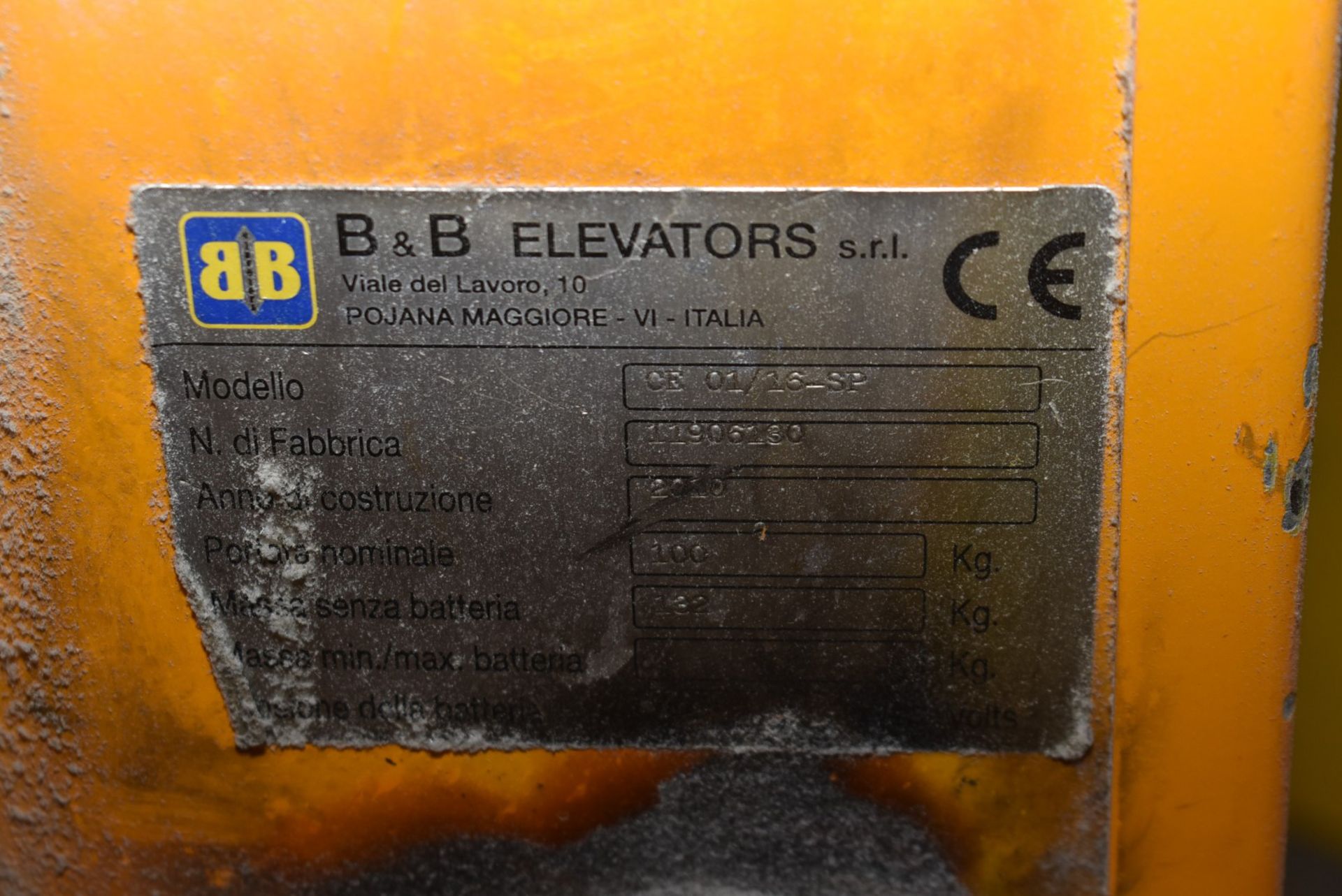 B&B ELEVATORS (2010) CE01/16-SP 220 LB. CAPACITY SHAFT EXTRACTOR MANUAL LIFT TRUCK, S/N: 11906130 [ - Bild 4 aus 4