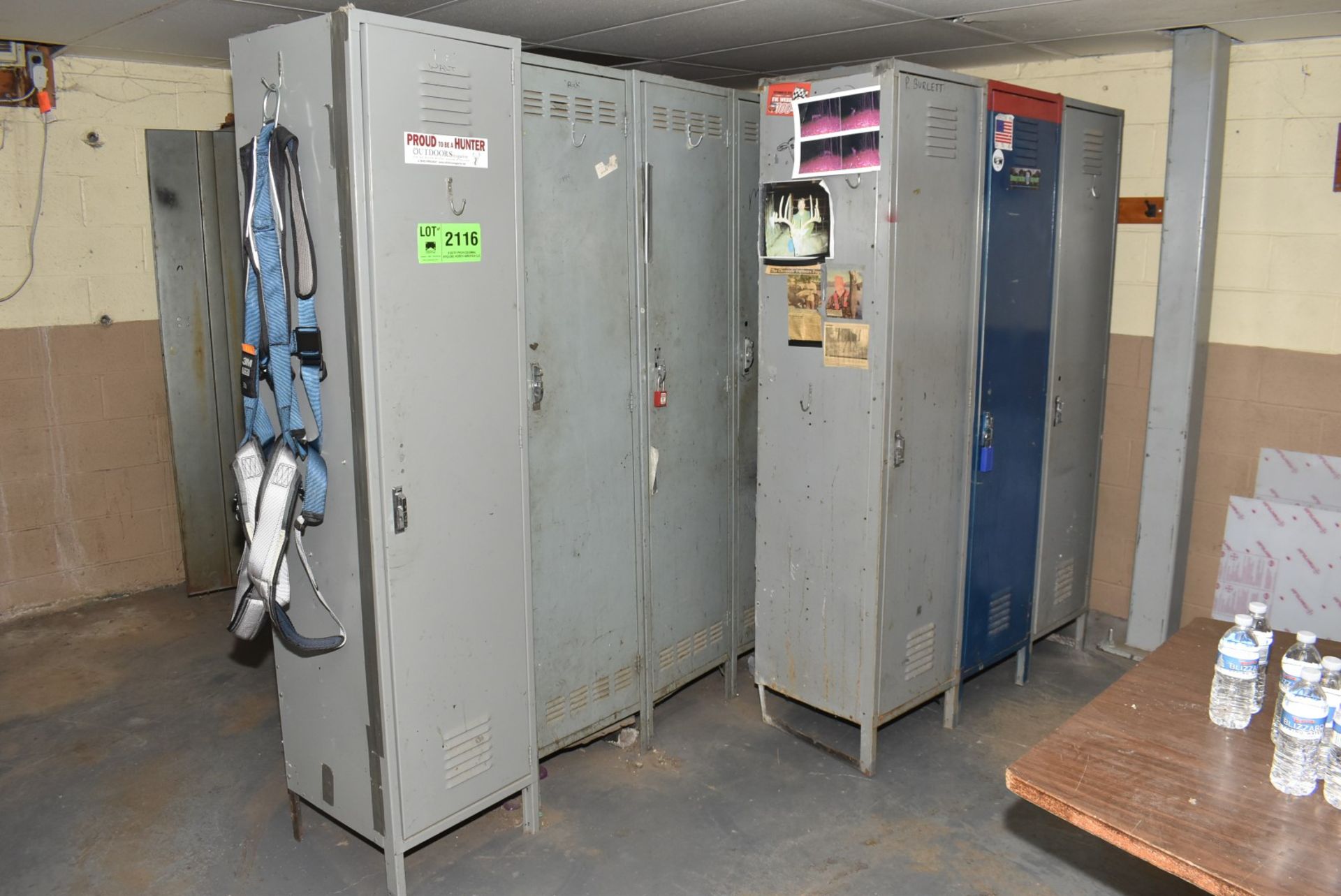 LOT/ LOCKERS