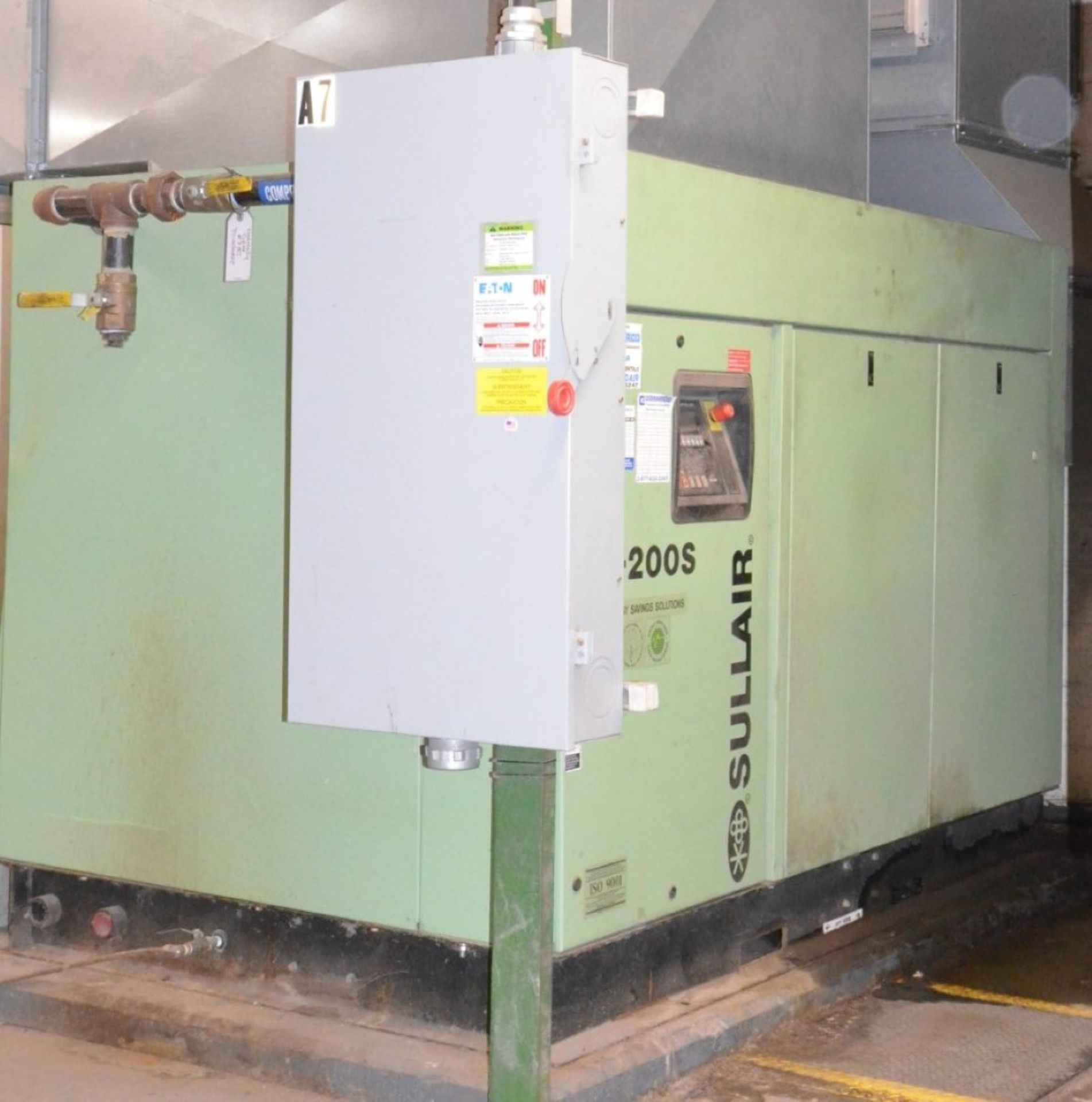 SULLAIR (2012) V200S 150AC 175 HP ROTARY SCREW TYPE AIR COMPRESSOR WITH 696 CFM @ 125 PSI