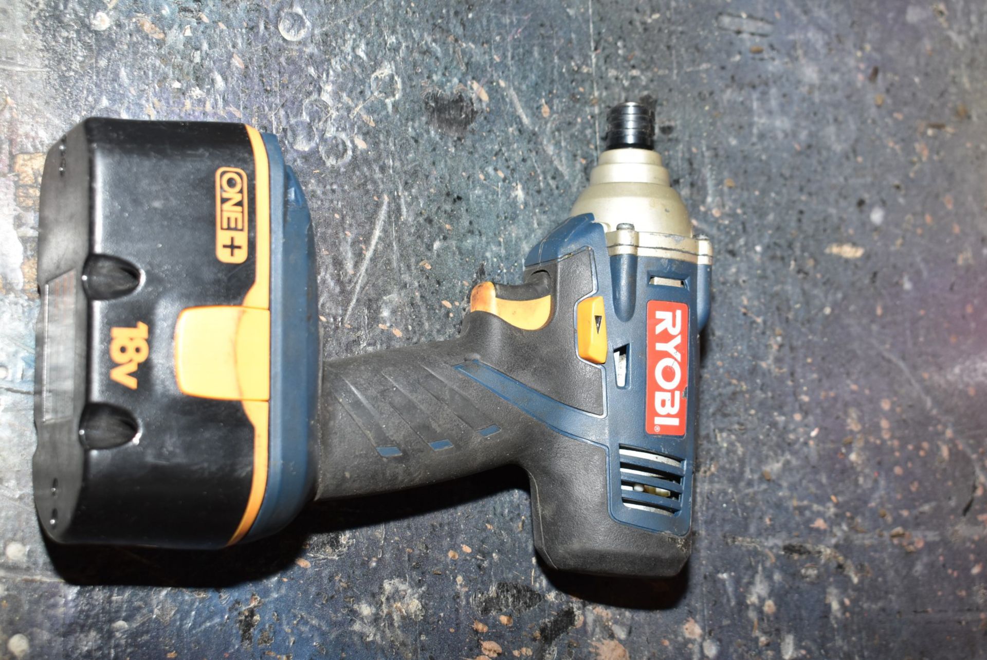 LOT/ RYOBI 18V CORDLESS IMPACT DRIVER WITH (2) BATTERIES & CHARGER - Image 2 of 4