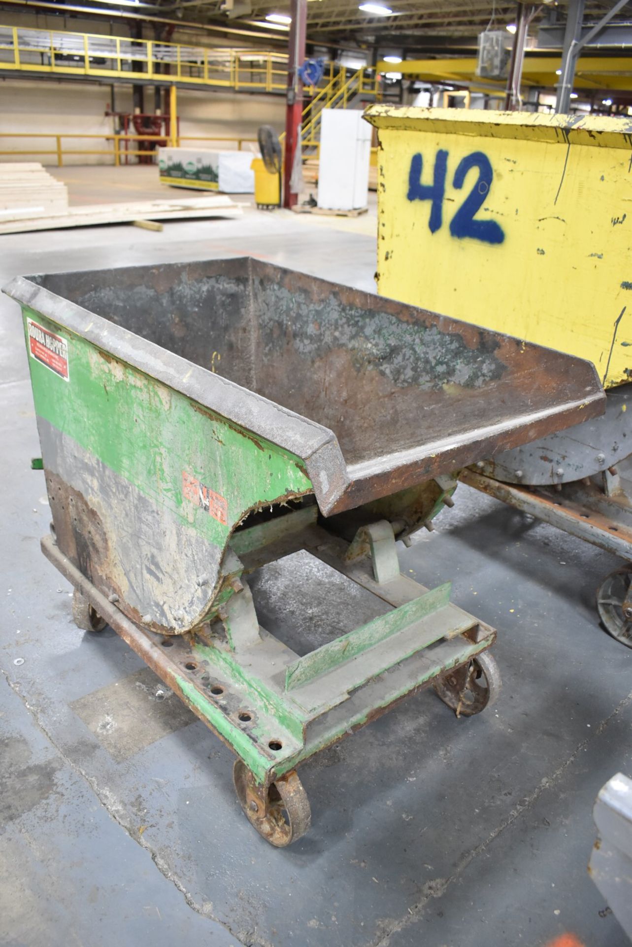 SELF DUMPING HOPPER [RIGGING FEES FOR LOT #2264 - $25 USD PLUS APPLICABLE TAXES] - Image 2 of 2