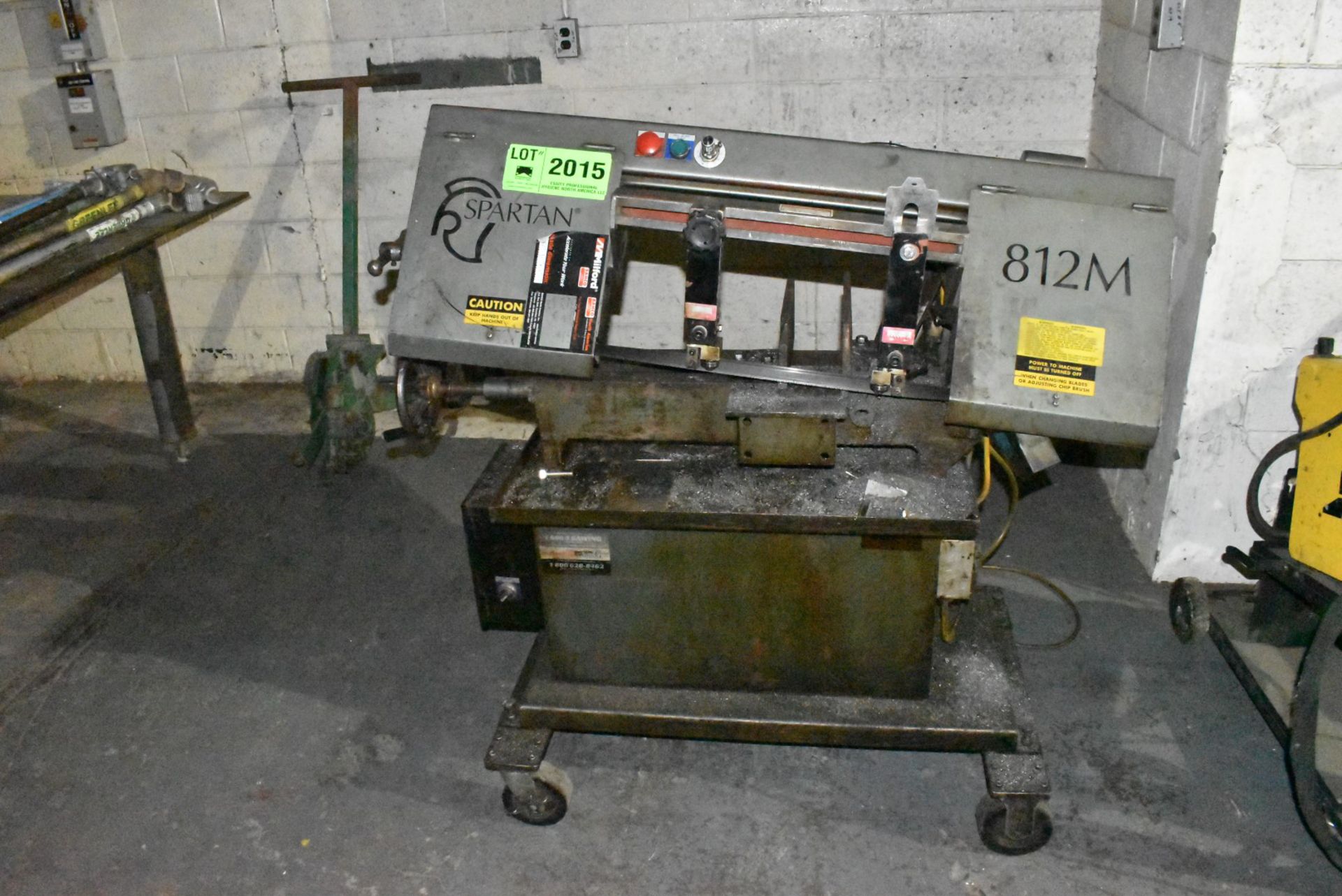 ARMSTRONG BLUM SPARTAN 812M PORTABLE HORIZONTAL BAND SAW WITH 8"X12" CAPACITY, MANUAL VISE, COOLANT,