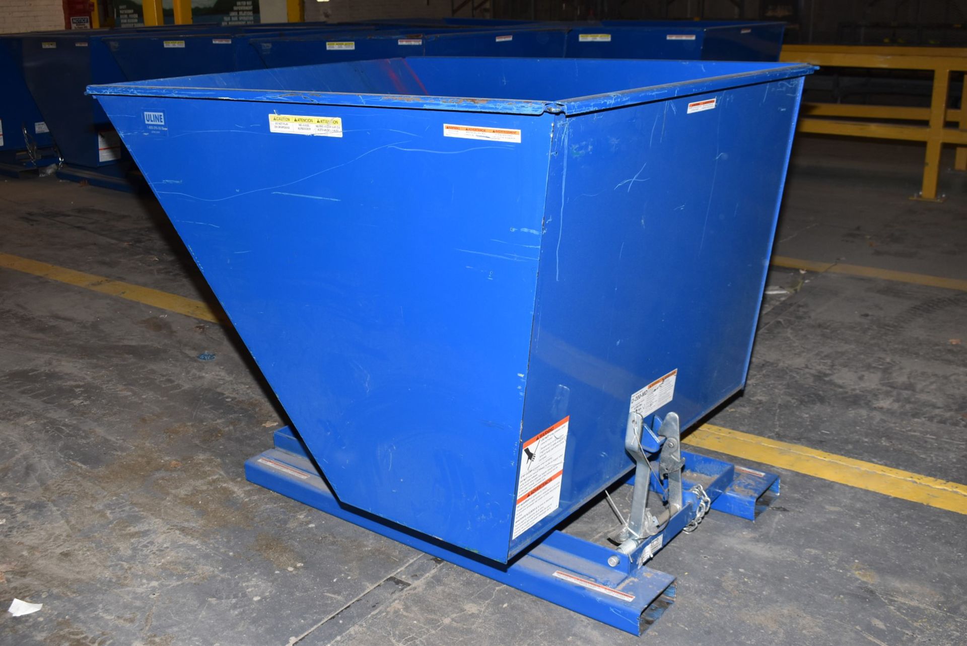 D-200-MD 4,000 LB. CAPACITY SELF DUMPING HOPPER [RIGGING FEES FOR LOT #2222 - $25 USD PLUS - Image 2 of 4