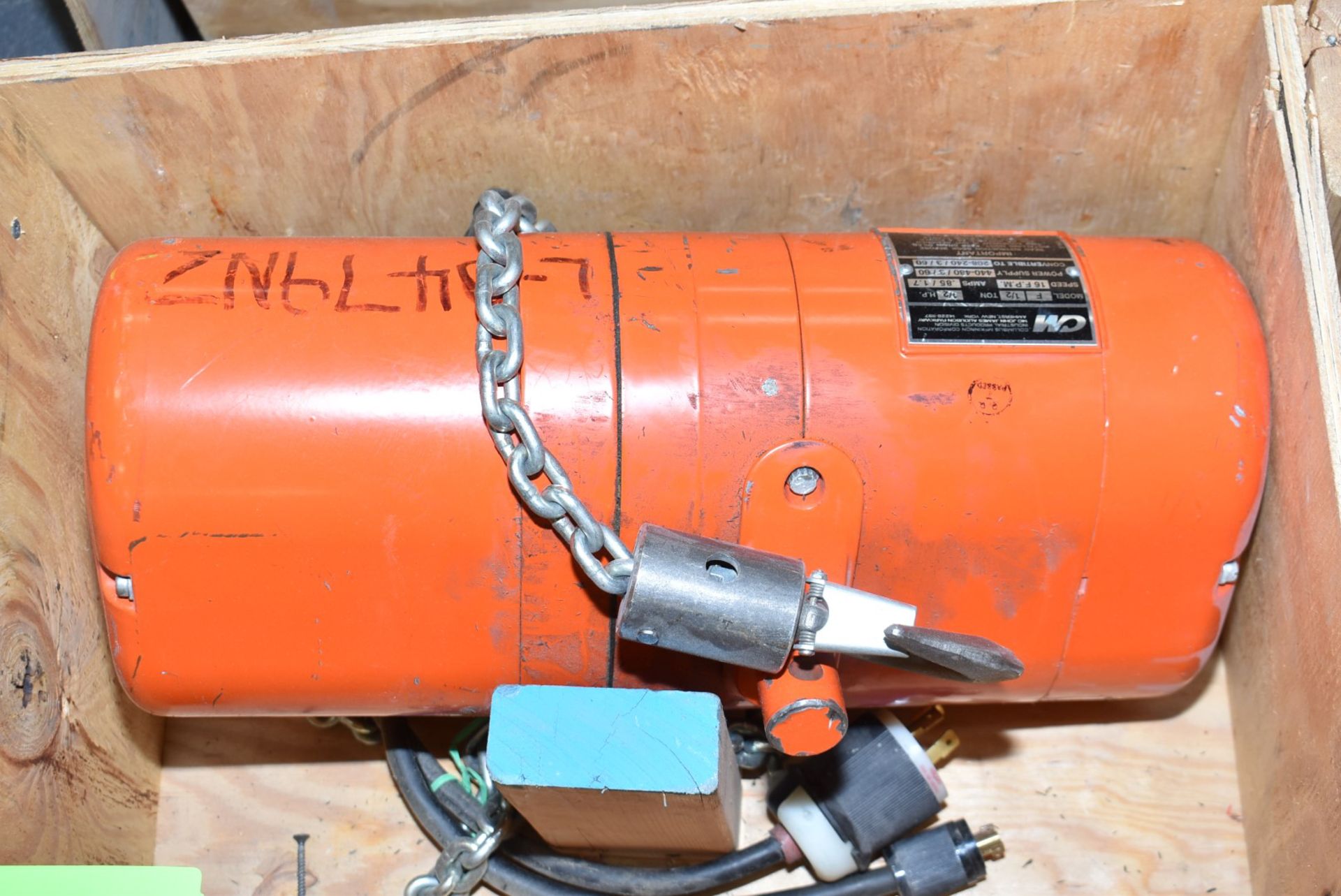 CM LODESTAR 1/2 TON CAPACITY ELECTRIC HOIST [RIGGING FEES FOR LOT #2280 - $25 USD PLUS APPLICABLE - Image 2 of 3