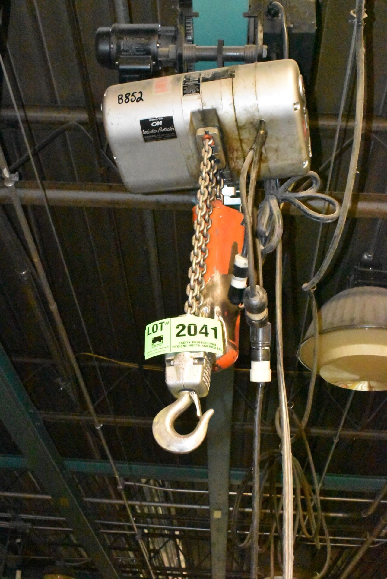 CM 2 TON ELECTRIC HOIST WITH PENDENT CONTROL S/N N/A (CI) [RIGGING FEES FOR LOT #2041 - $100 USD - Image 3 of 6