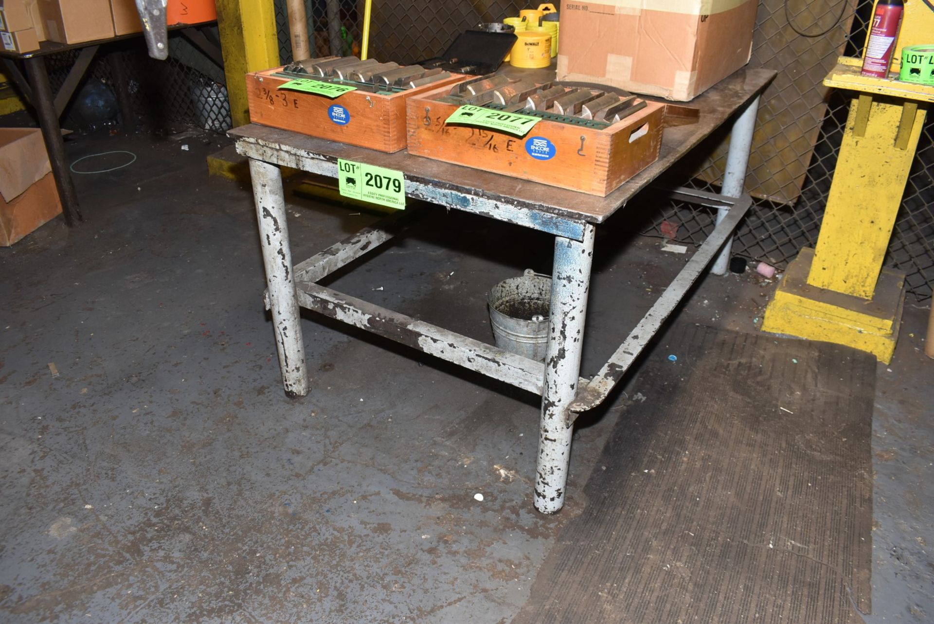 METAL SHOP TABLE [RIGGING FEES FOR LOT #2079 - $50 USD PLUS APPLICABLE TAXES]