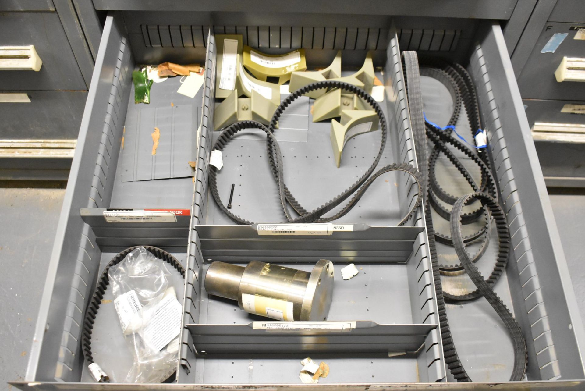 LOT/ CONTENTS OF CABINET - HARD WOUND ROLL MACHINE SPARE PARTS & COMPONENTS (TOOL CABINET NOT - Image 7 of 8