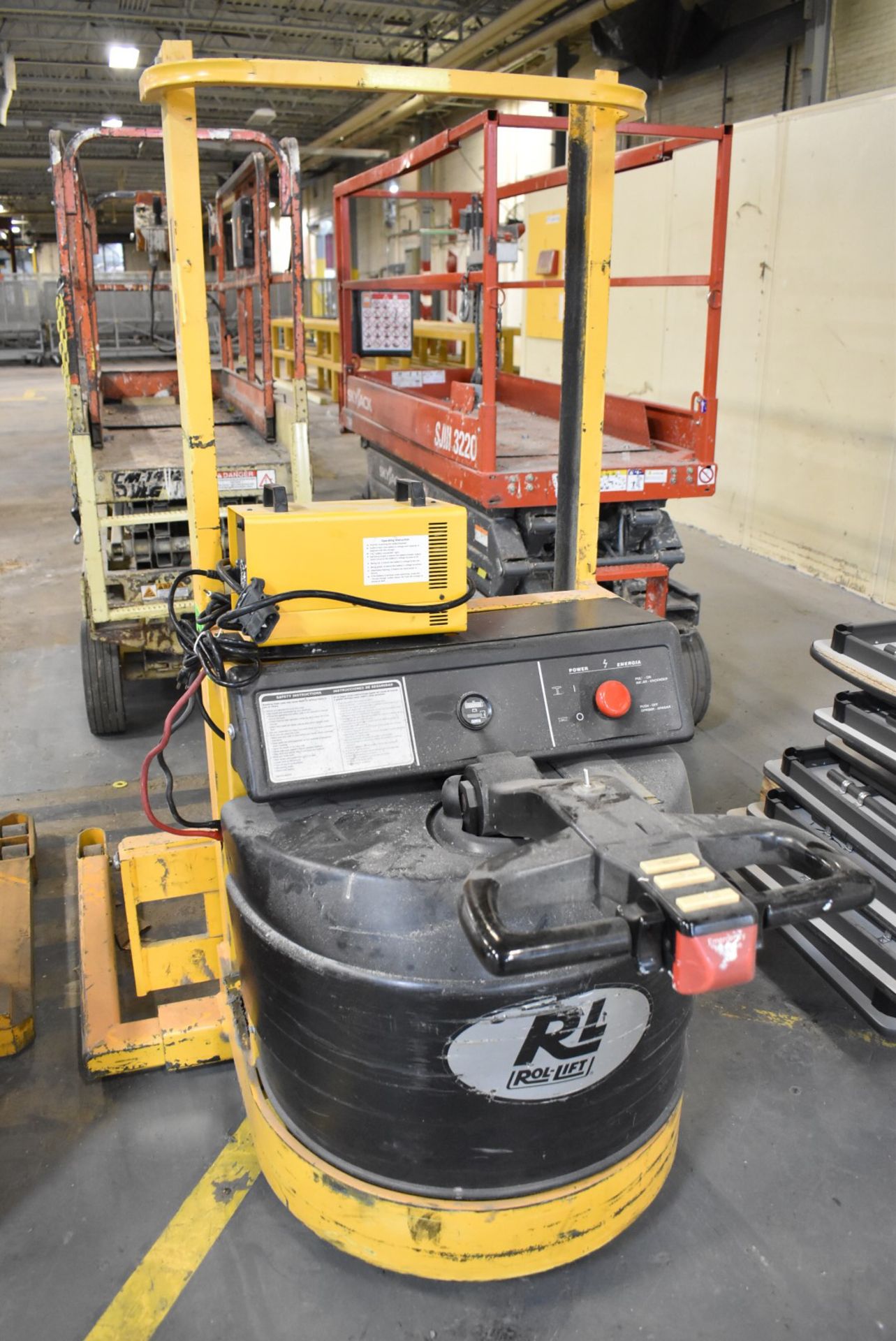 GNB PALLET PRO ELECTRIC WALKIE TYPE PALLET STACKER WITH 12 VOLT ON-BOARD CHARGER, S/N N/A [RIGGING - Image 3 of 5