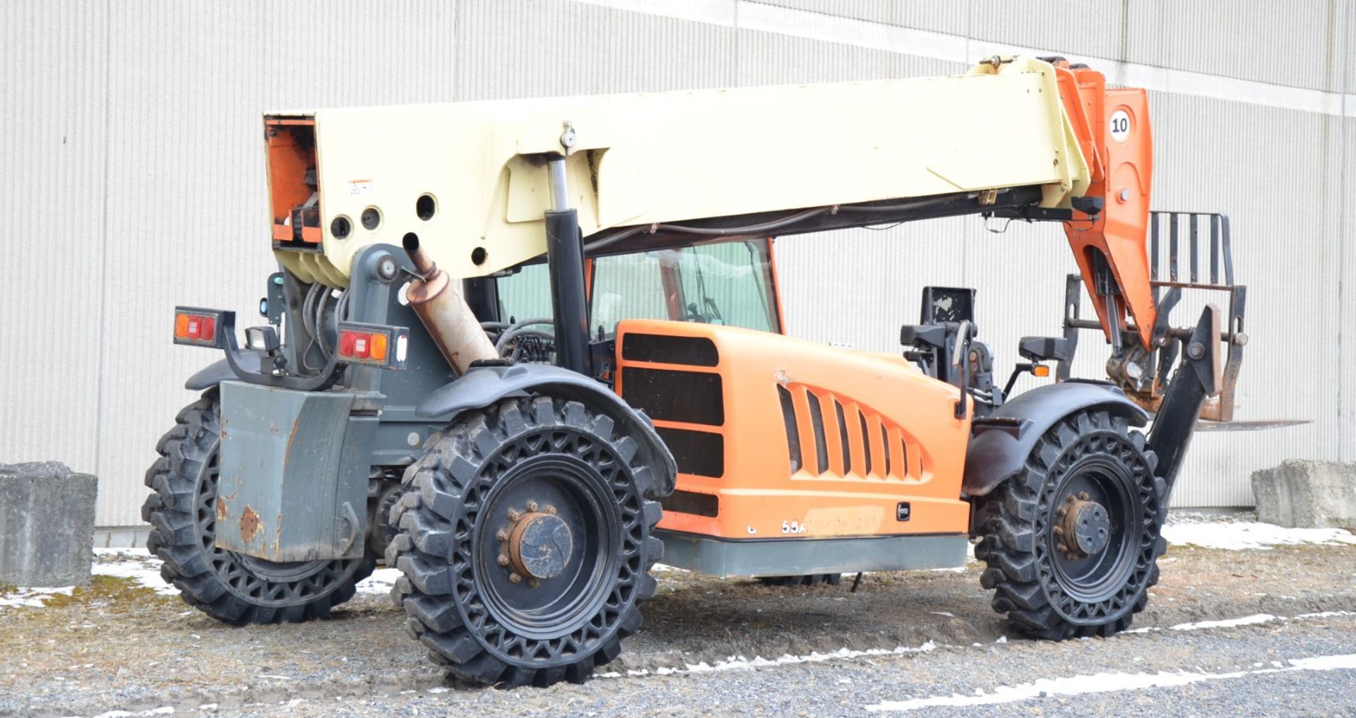 JLG (2011) G10-55A 10,000 LBS. CAPACITY DIESEL TELEHANDLER FORKLIFT WITH 56' MAX VERTICAL LIFT, - Image 21 of 23