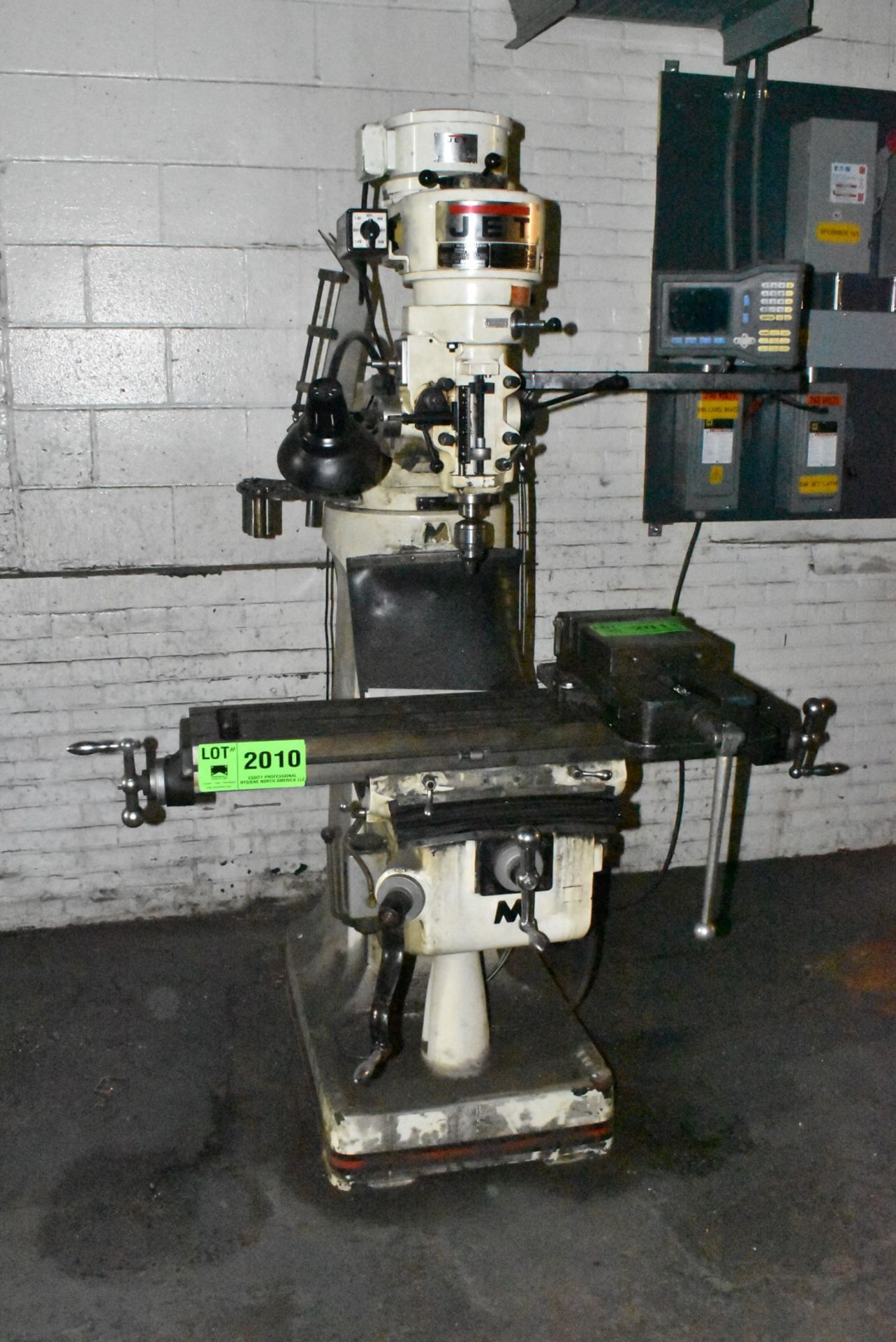 JET (2010) JTM-1 VERTICAL TURRET MILLING MACHINE WITH 9" X 42" TABLE, SPEEDS TO 2720 RPM IN 8 STEPS, - Image 2 of 9