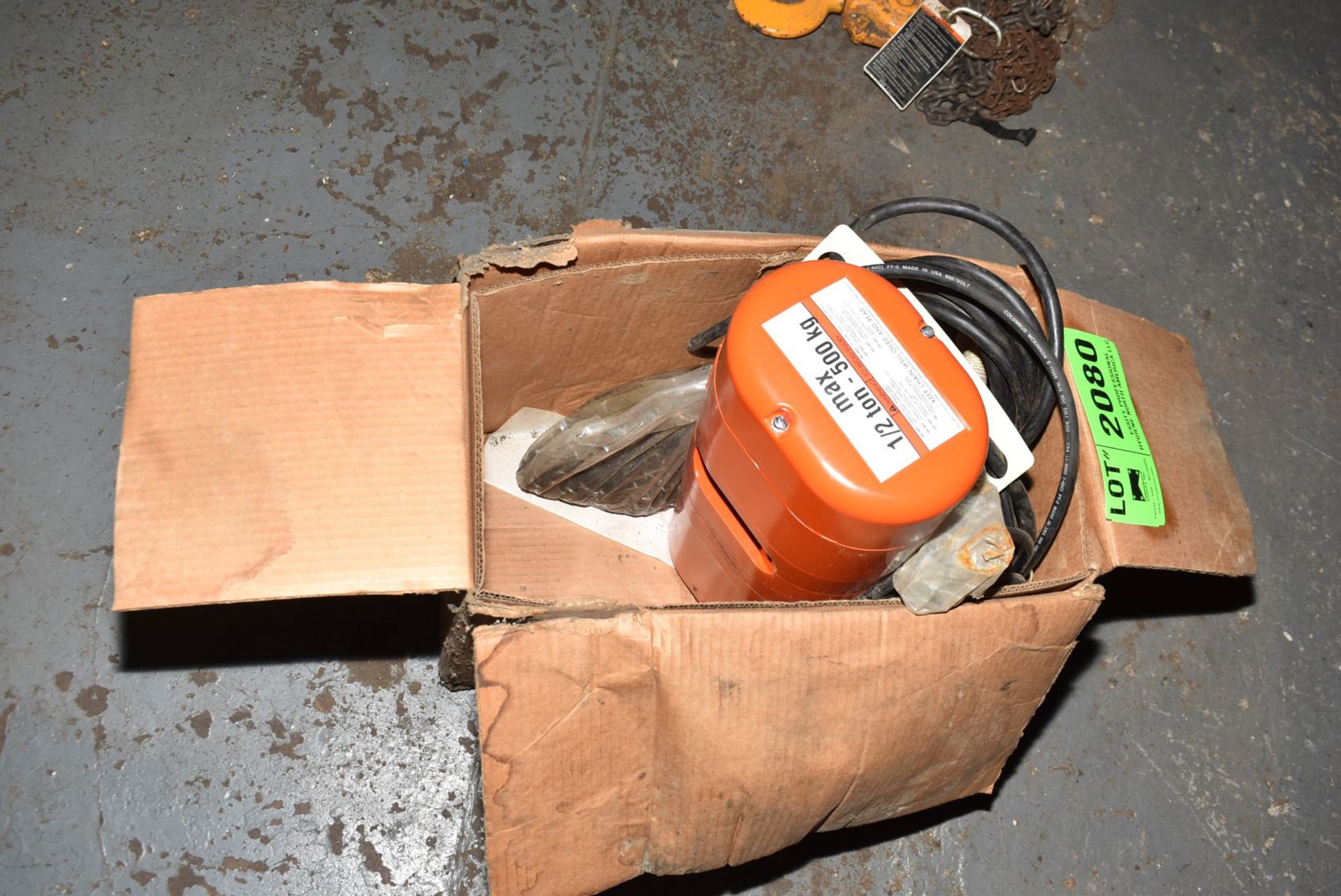 CM 1/2 TON ELECTRIC HOIST WITH PENDENT CONTROL, S/N N/A [RIGGING FEES FOR LOT #2080 - $25 USD PLUS - Image 3 of 3