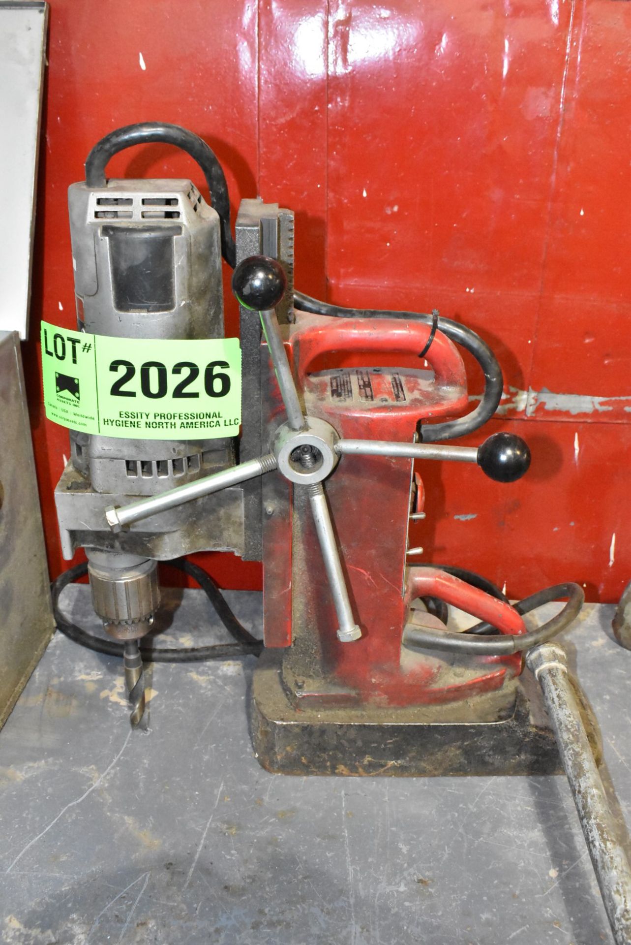 MILWAUKEE 4221 ELECTROMAGNETIC HEAVY DUTY MAG BASE DRILL S/N N/A [RIGGING FEES FOR LOT #2026 - $25