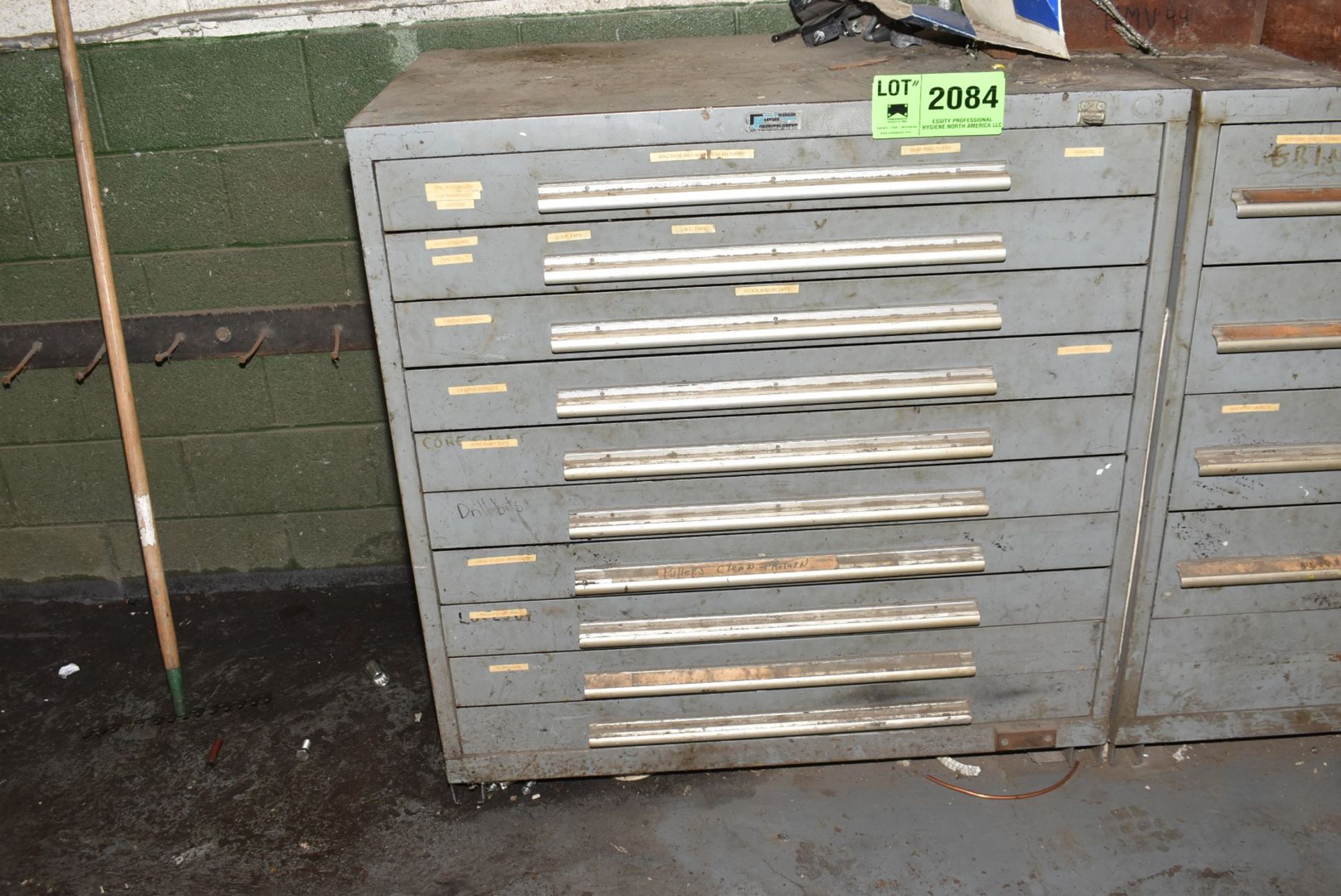 LOT/ (1) 10 DRAWER TOOL CABINET AND (1) 4 DRAWER TOOL CABINET [RIGGING FEES FOR LOT #2084 - $200 USD - Image 2 of 4