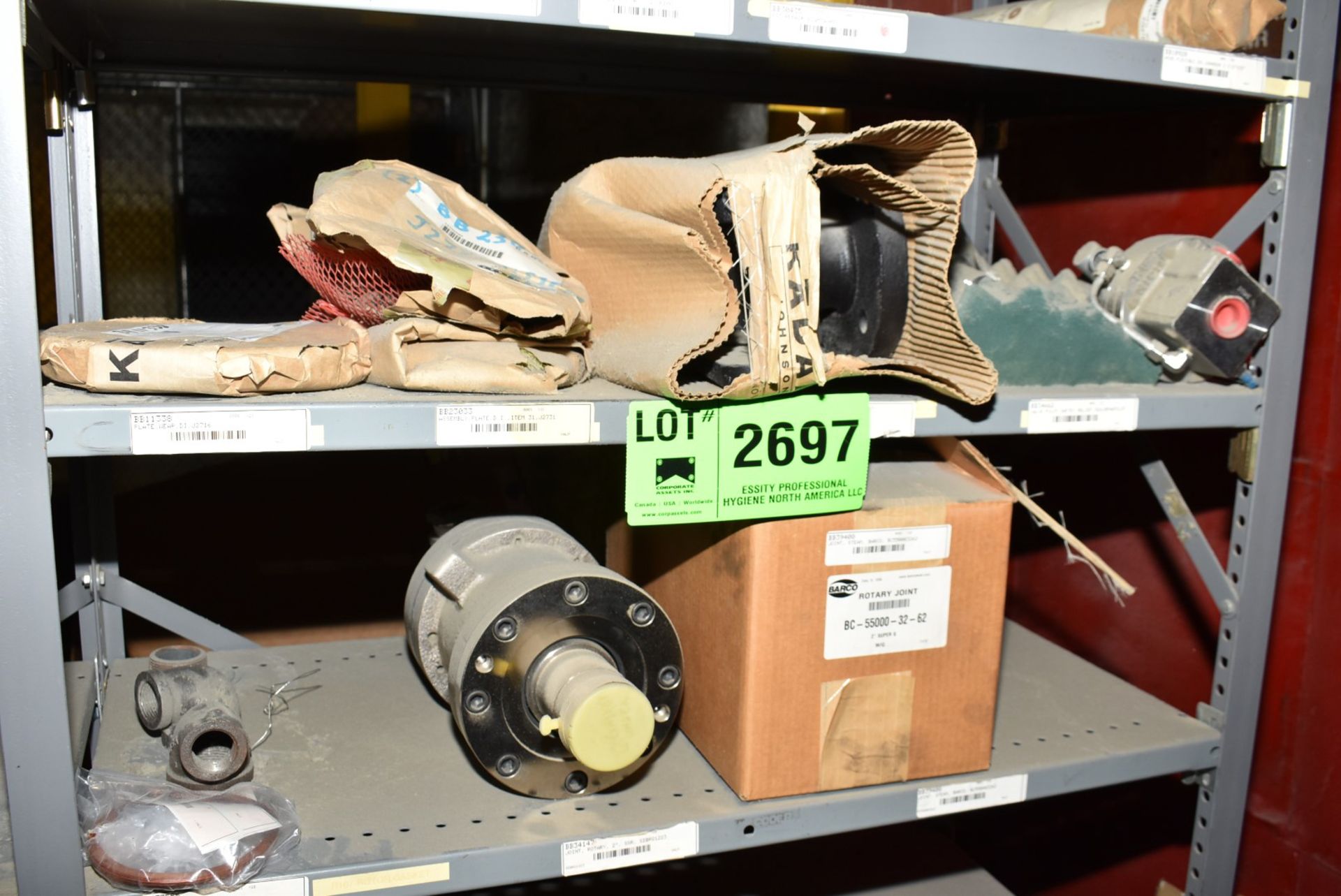LOT/ CONTENTS OF SHELF - INCLUDING FLEX COUPLINGS, SLITTER BLADES, SPARE PARTS [RIGGING FEES FOR LOT - Image 3 of 6