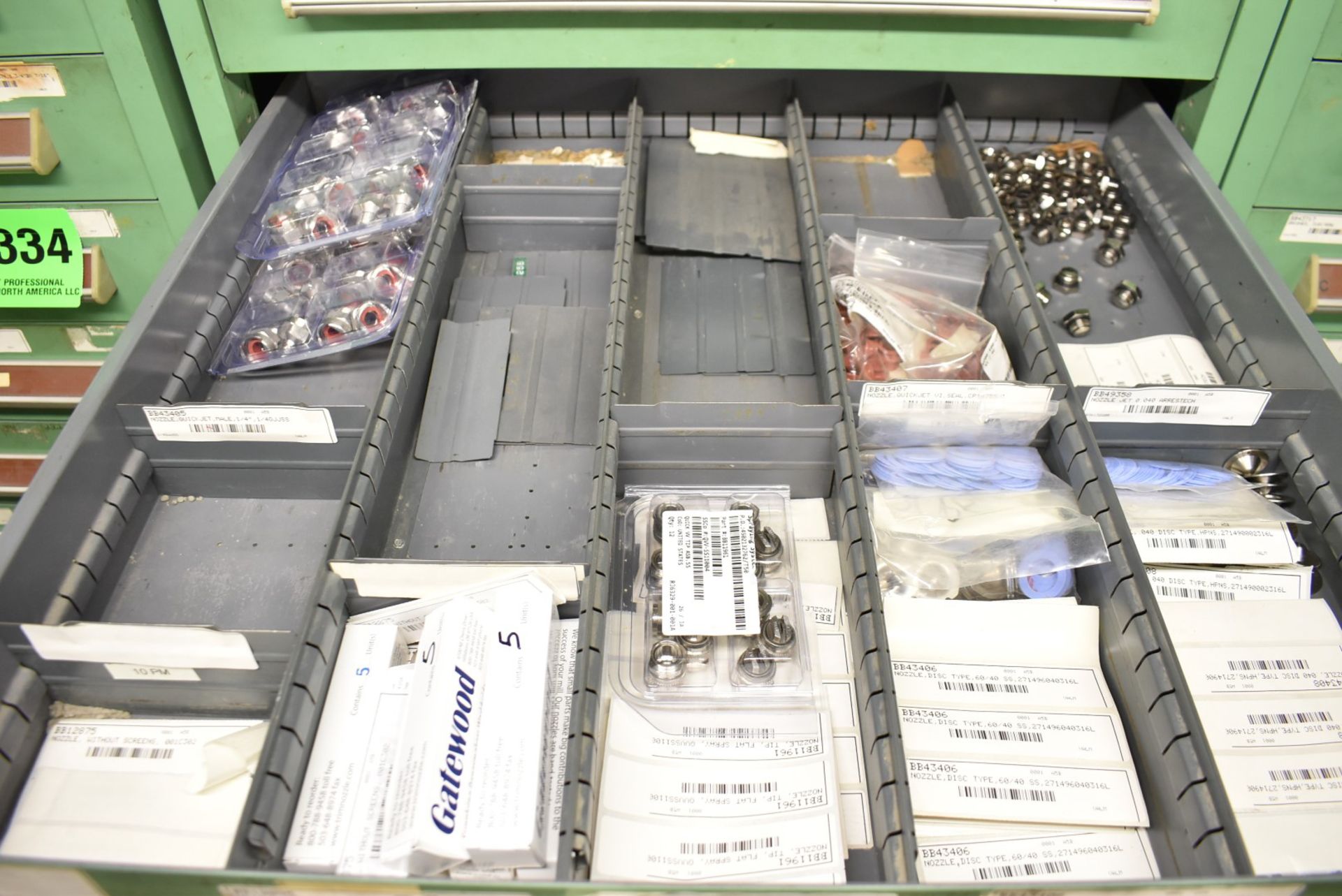 LOT/ CONTENTS OF CABINET - INCLUDING SEALS, FILTERS, NOZZLES, SPRINGS, PLUGS, SPARE PARTS (TOOL - Image 3 of 7