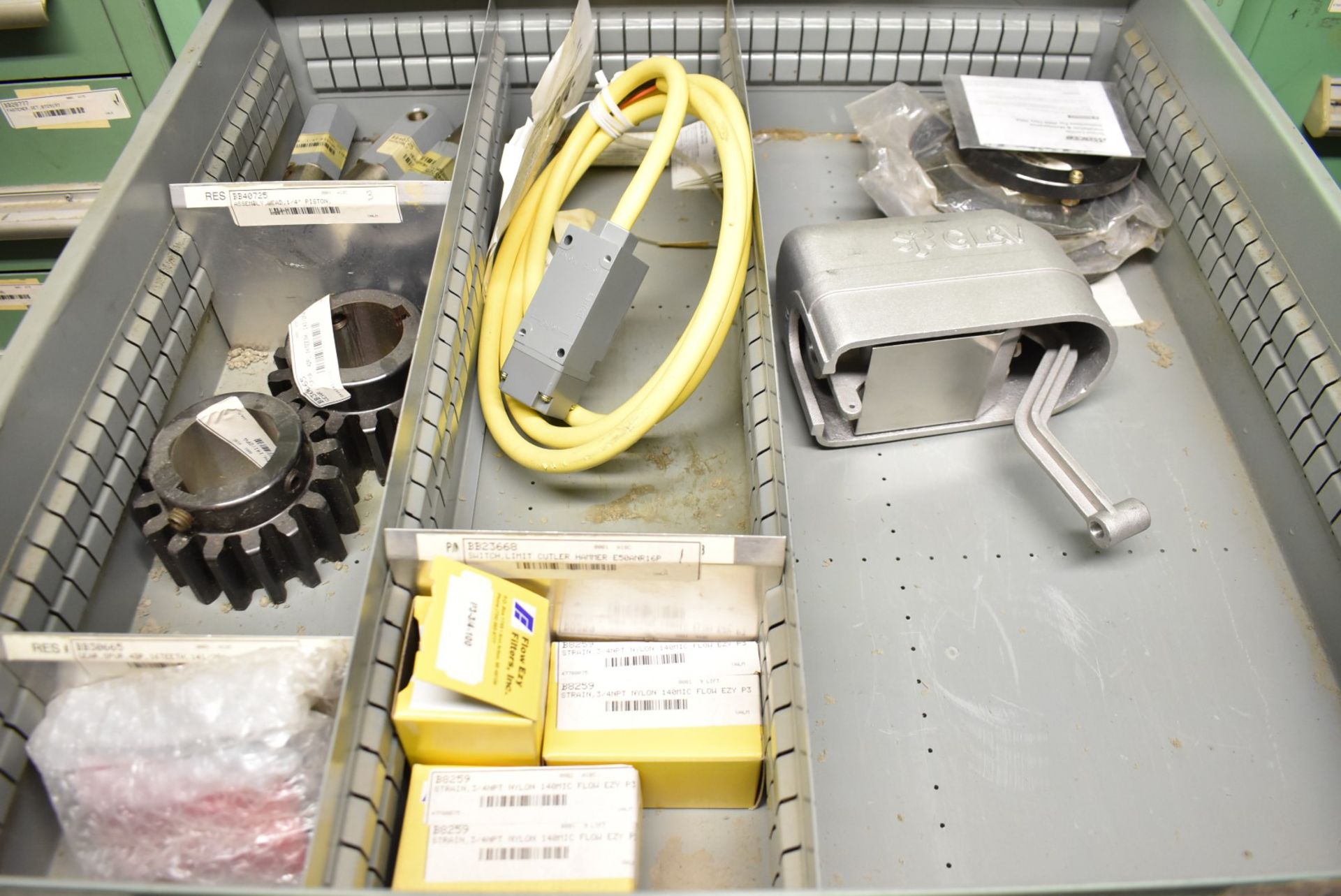 LOT/ CONTENTS OF CABINET - INCLUDING SAFETY RELIEF VALVES, GASKETS, LIMIT SWITCHES, GEARS, - Image 4 of 7