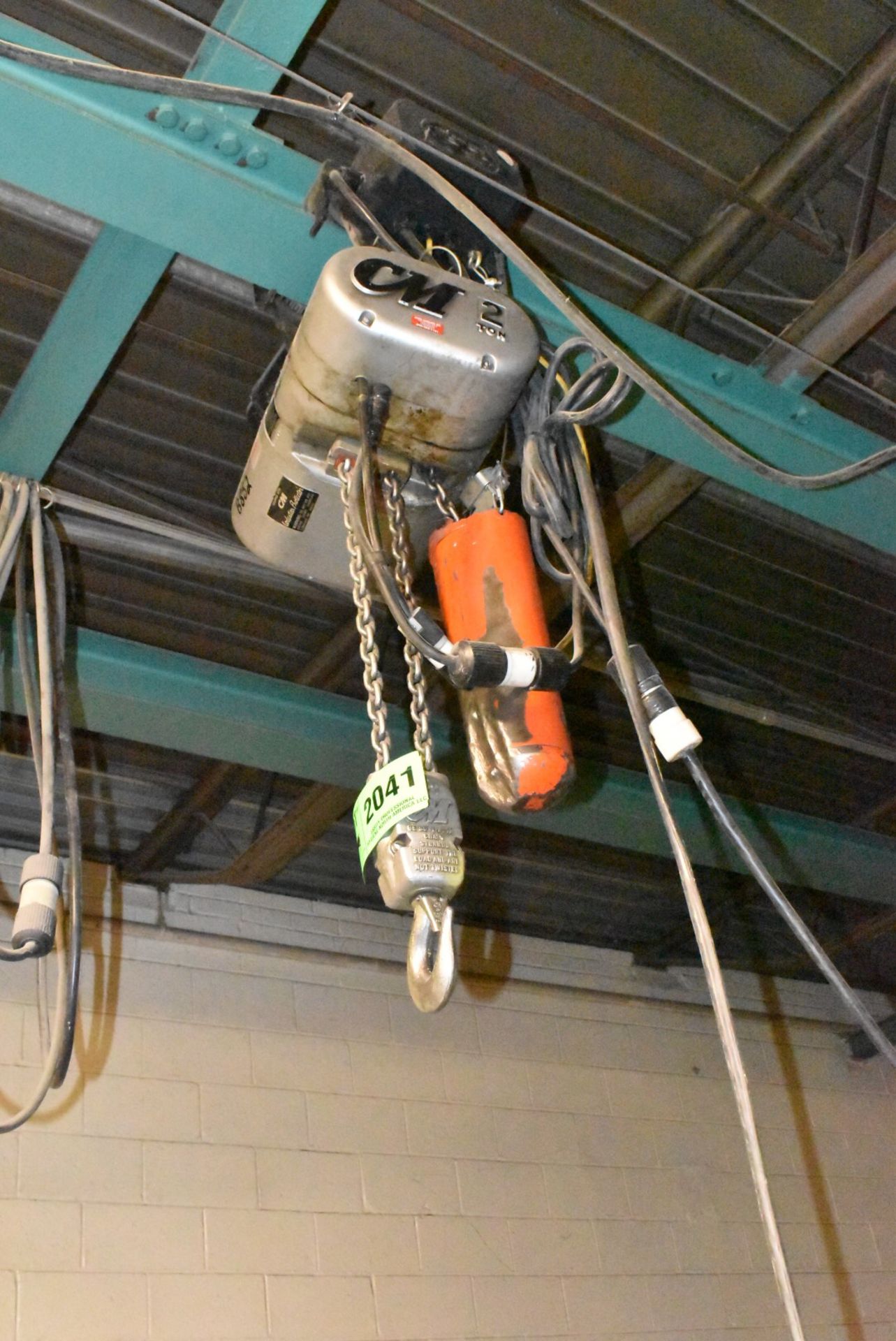 CM 2 TON ELECTRIC HOIST WITH PENDENT CONTROL S/N N/A (CI) [RIGGING FEES FOR LOT #2041 - $100 USD - Image 5 of 6