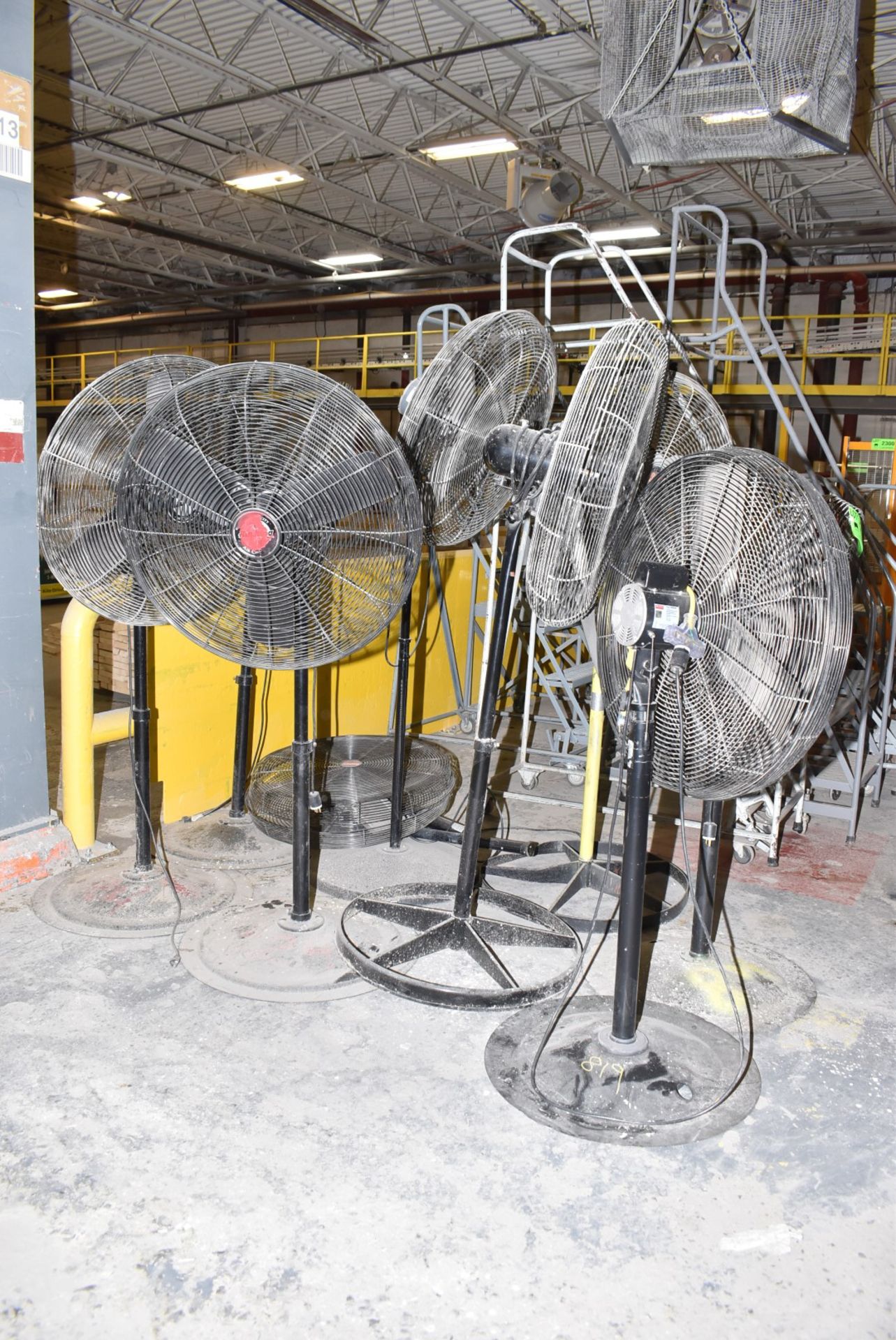 LOT/ PEDESTAL SHOP FANS [RIGGING FEES FOR LOT #2322 - $50 USD PLUS APPLICABLE TAXES] - Image 2 of 2