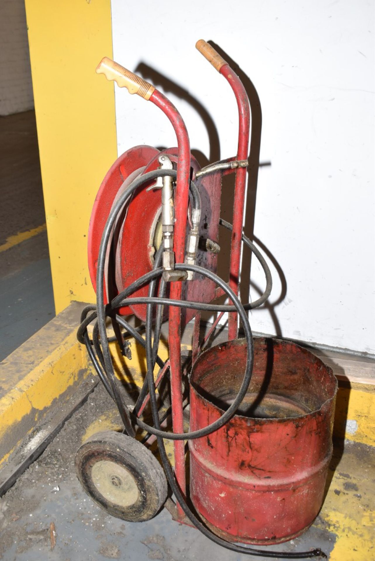 LOT/ PORTABLE GREASE DISPENSER & BARREL DOLLIES [RIGGING FEES FOR LOT #2709 - $50 USD PLUS - Image 2 of 4
