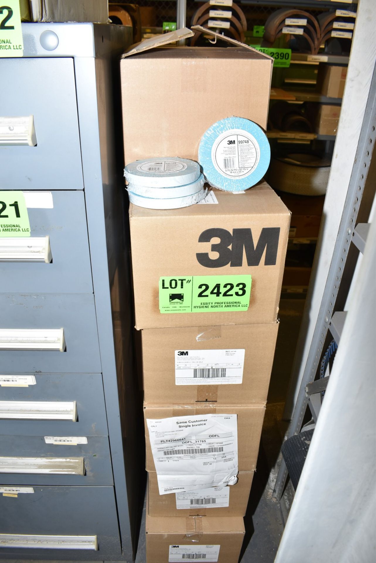 LOT/ 3M REPULBABLE DOUBLE-COATED TAPE (NEW IN BOX) [RIGGING FEES FOR LOT #2423 - $50 USD PLUS