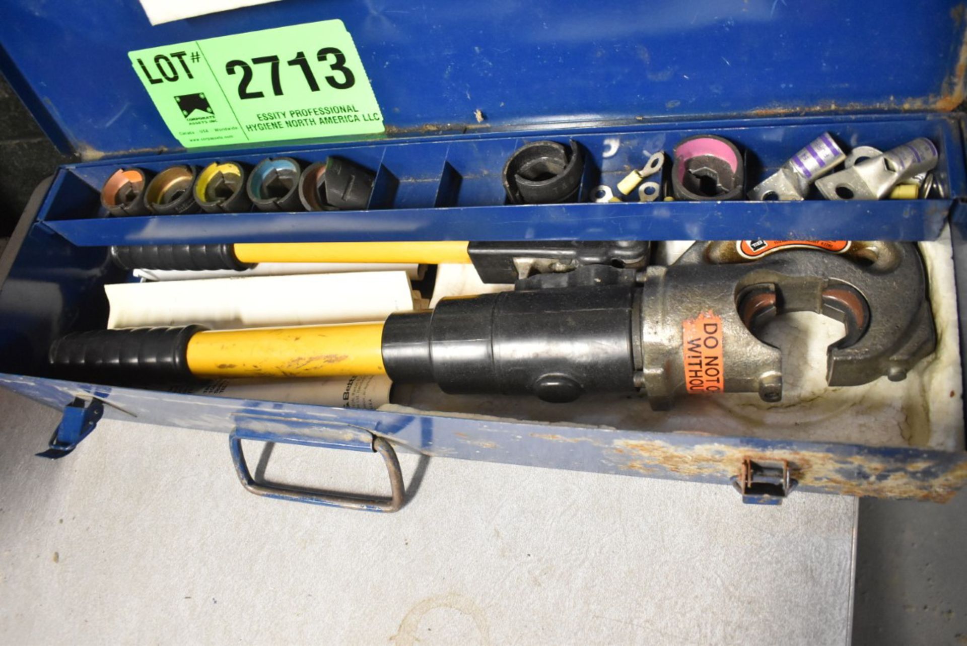 T&B TBM12M MANUAL HYDRAULIC CRIMPER [RIGGING FEES FOR LOT #2713 - $25 USD PLUS APPLICABLE TAXES] - Image 2 of 3