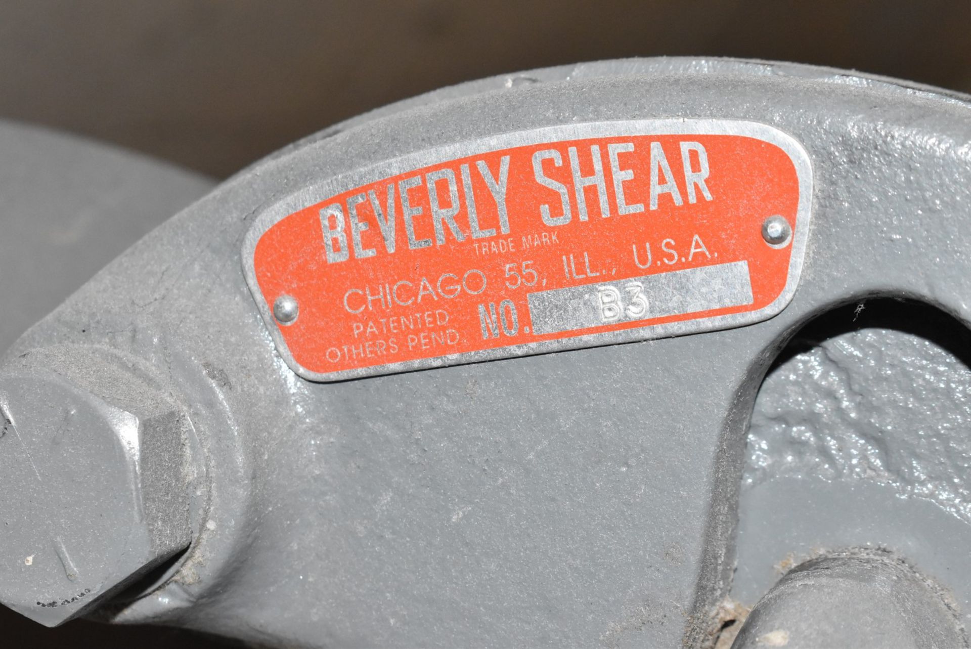 BEVERLY B3 MANUAL HAND SHEAR WITH 5.25" BLADE S/N N/A [RIGGING FEES FOR LOT #2031 - $50 USD PLUS - Image 3 of 4