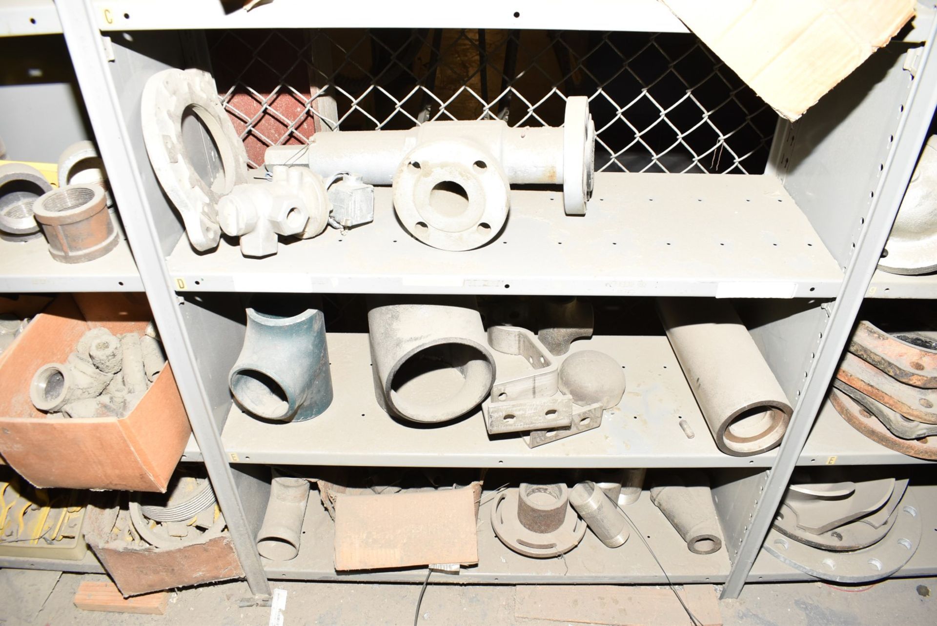 LOT/ CONTENTS OF SHELF - INCLUDING COUPLINGS, FLANGES, SPARE PARTS [RIGGING FEES FOR LOT #2694 - $ - Image 4 of 4