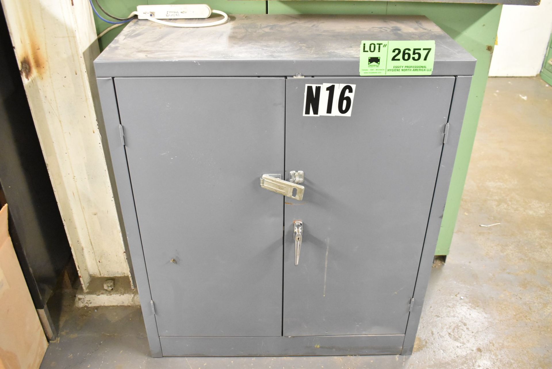 LOT/ SHOP CABINET WITH PPE [RIGGING FEES FOR LOT #2657 - $100 USD PLUS APPLICABLE TAXES] - Image 3 of 3
