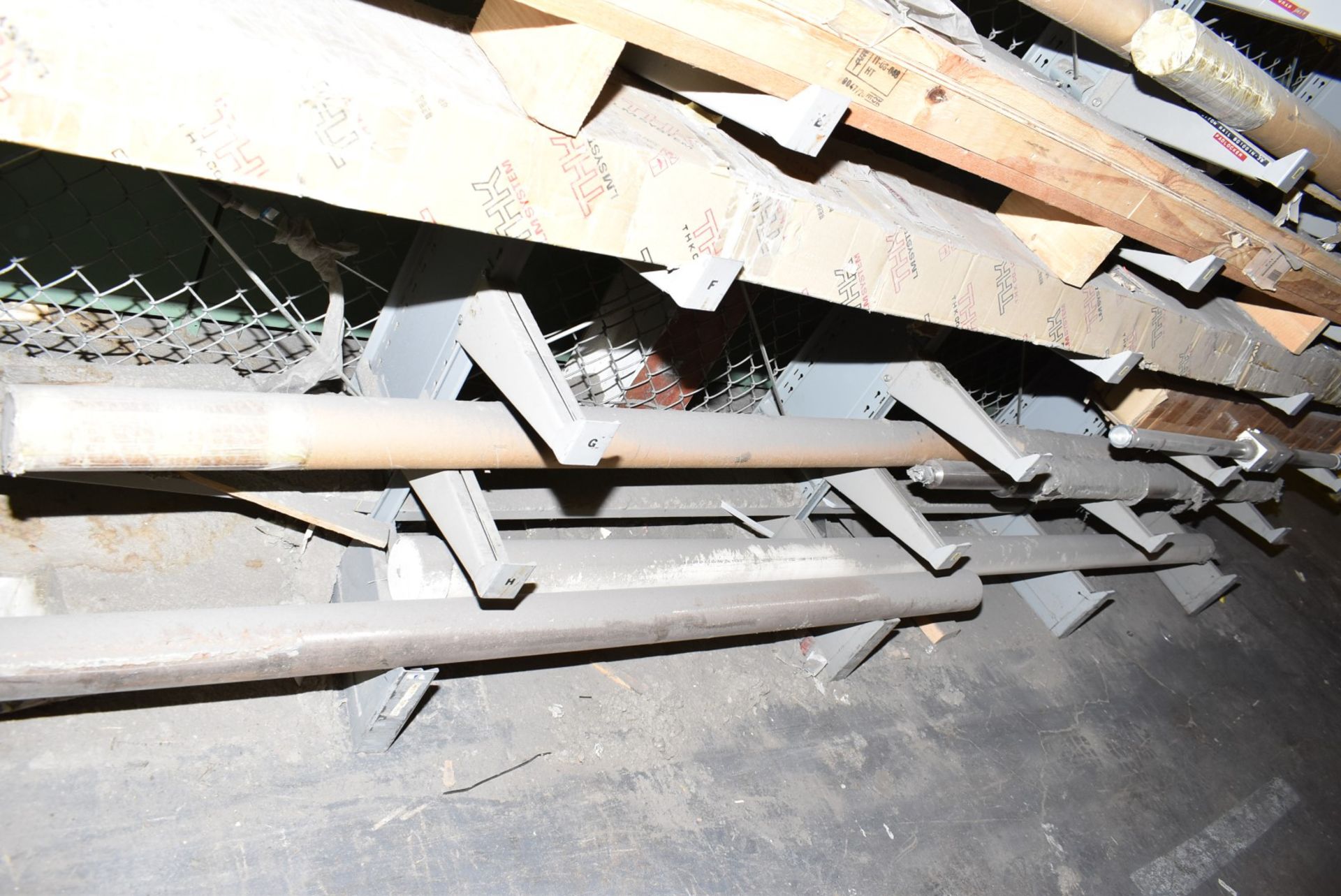 LOT/ MATERIAL RACK WITH BLADES, SHAFTS & SURPLUS MATERIAL [RIGGING FEES FOR LOT #2666 - $TBD USD - Image 3 of 4