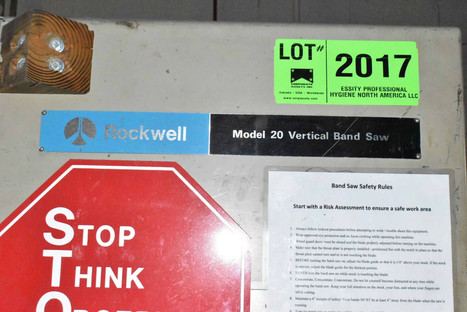 ROCKWELL MODEL 20 VERTICAL BAND SAW WITH 20" THROAT, 12" MAX WORKPIECE HEIGHT, 20"X24.5" MANUAL TILT - Image 3 of 6
