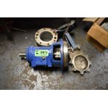 LOT/ GOULDS PUMP HOUSING AND DEZURIK 8" GATE VALVE [RIGGING FEES FOR LOT #2072 - $25 USD PLUS