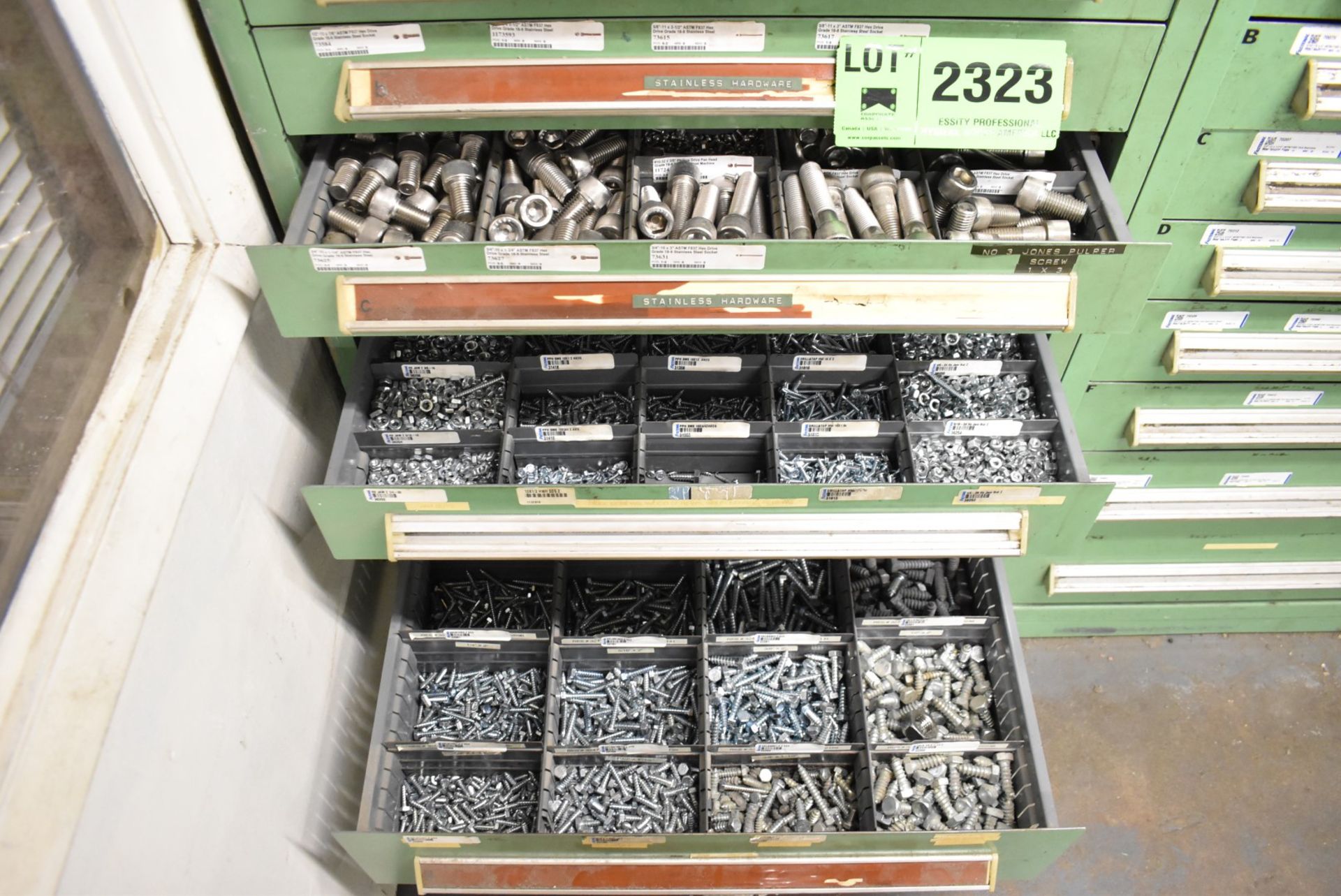 LOT/ CONTENTS OF CABINET - INCLUDING STAINLESS STEEL HARDWARE, HARDWARE, SET SCREWS (TOOL CABINET