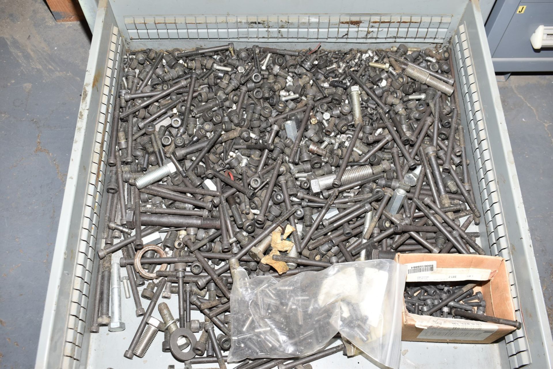 LOT/ CONTENTS OF CABINET - INCLUDING HARDWARE, O-RINGS (TOOL CABINET NOT INCLUDED) [RIGGING FEES FOR - Image 9 of 9