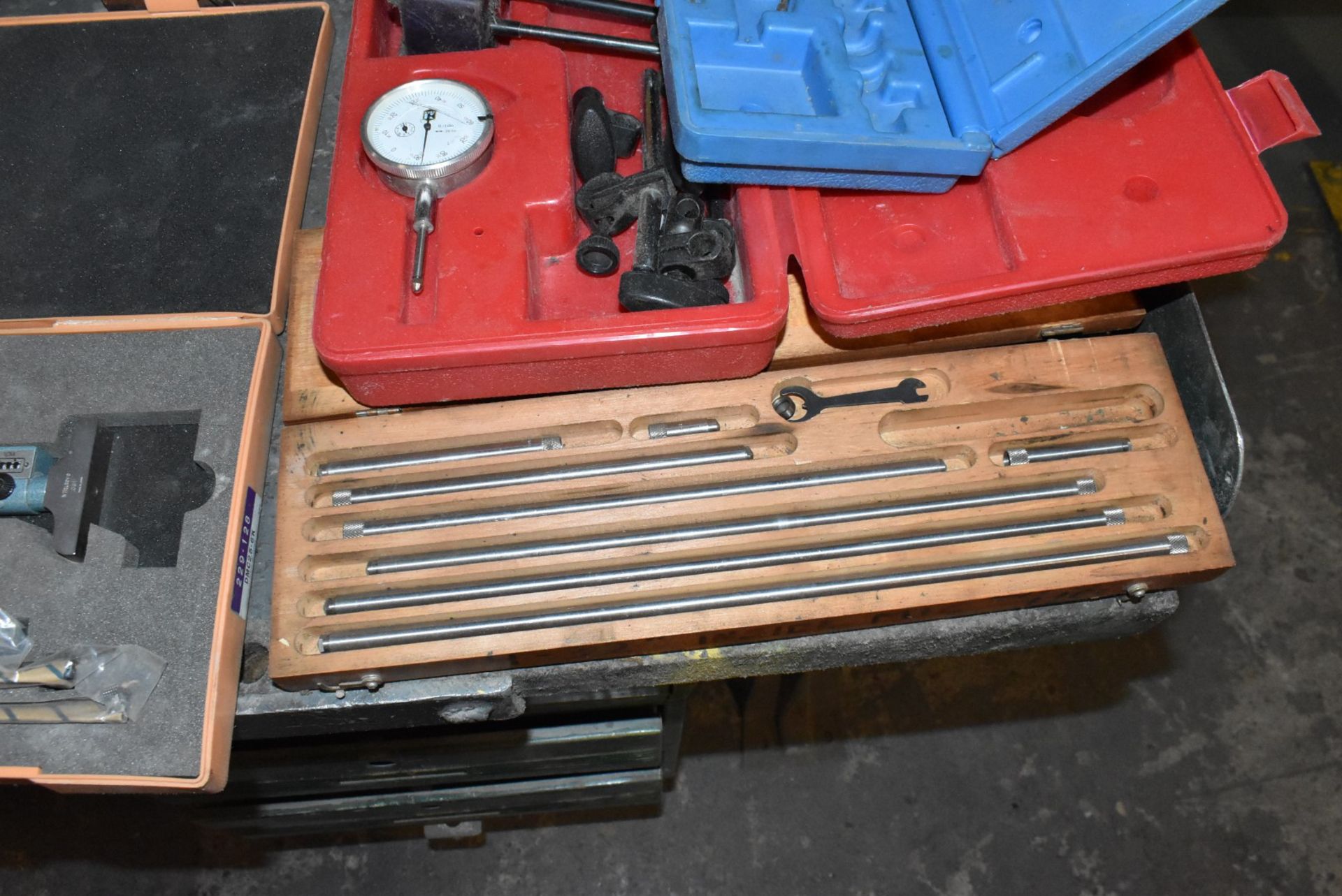 LOT/ INSPECTION EQUIPMENT [RIGGING FEES FOR LOT #2054 - $25 USD PLUS APPLICABLE TAXES] - Image 4 of 5
