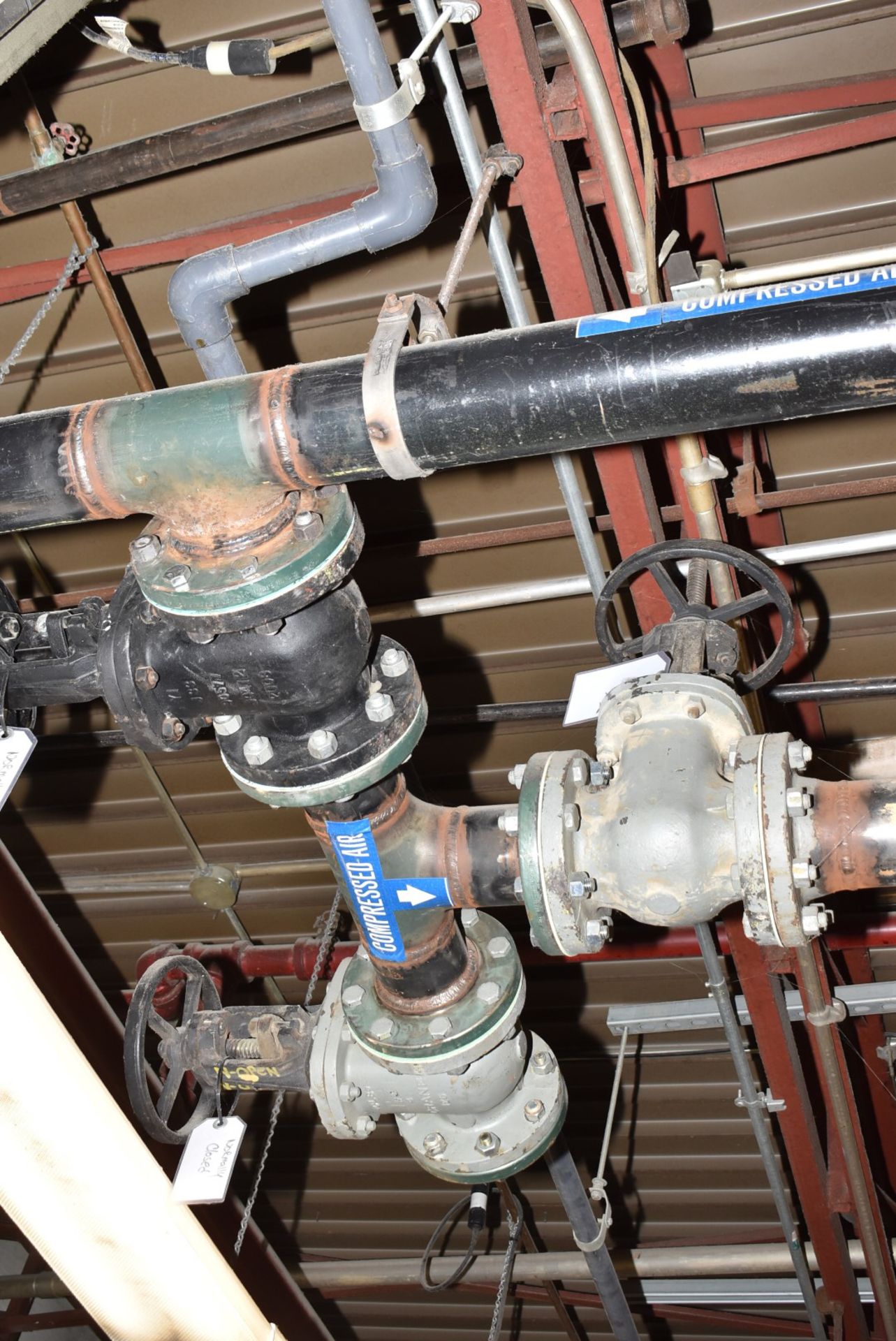 LOT/ VALVES THROUGHOUT COMPRESSOR ROOM (CI) (DELAYED DELIVERY) [RIGGING FEES FOR LOT #2174 - $250 - Image 7 of 10