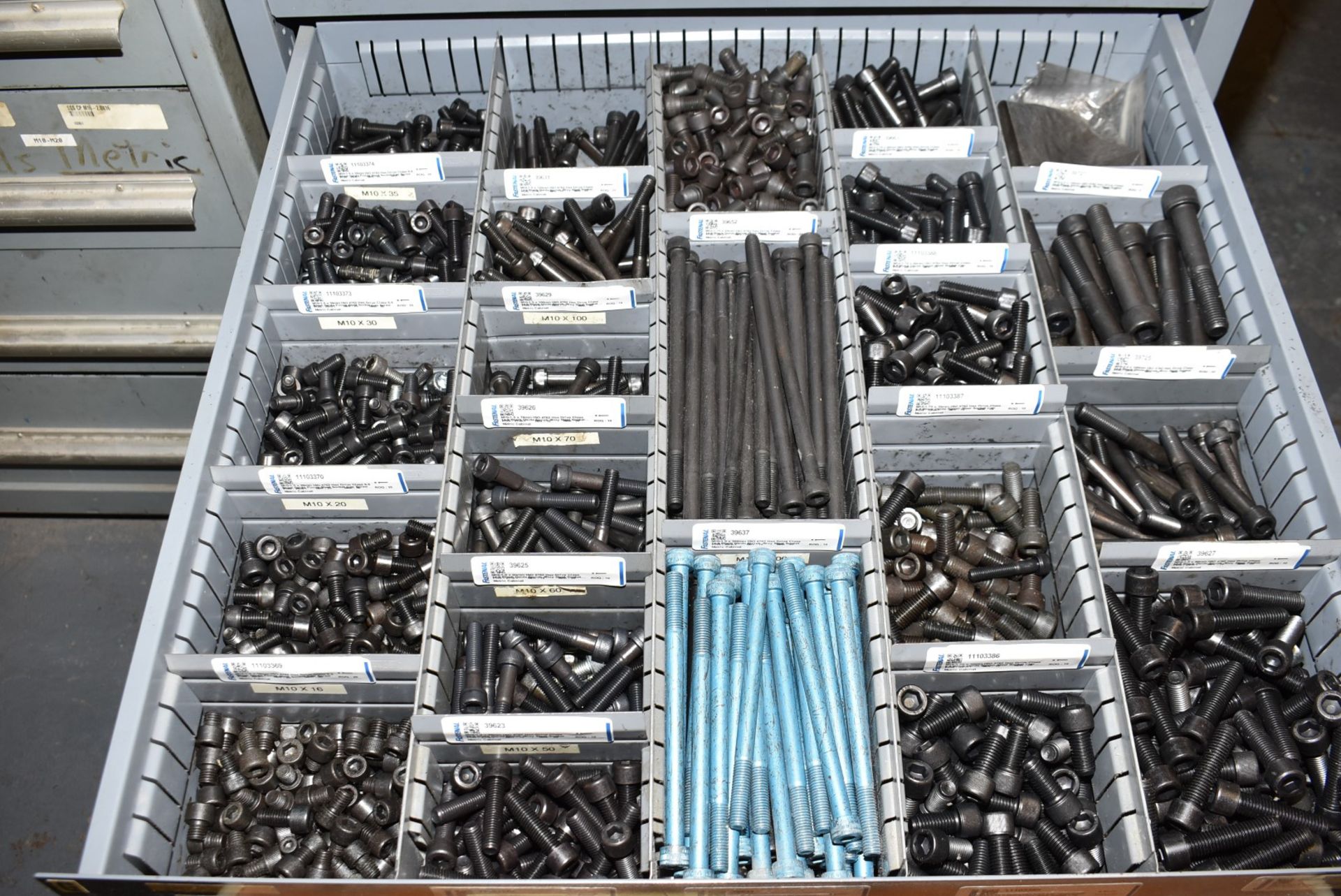 LOT/ CONTENTS OF CABINET - METRIC HARDWARE (TOOL CABINET NOT INCLUDED) [RIGGING FEES FOR LOT #2653 - - Image 8 of 11