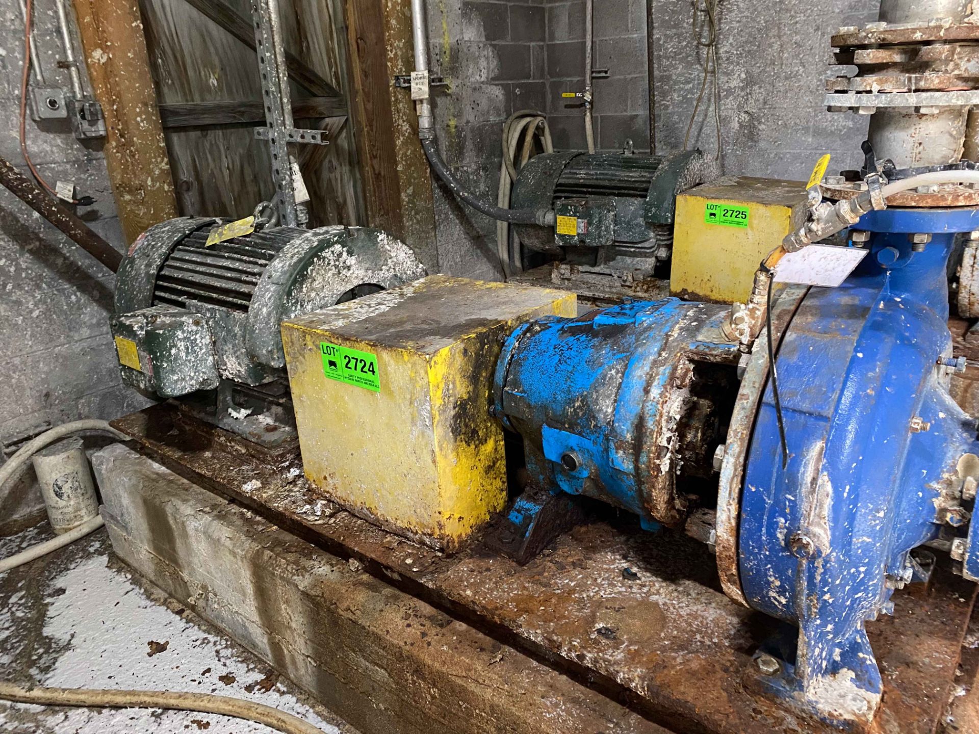 LOT/ H-D TOWER STOCK PUMP NO. 1 WITH TOSHIBA 100HP ELECTRIC MOTOR AND GOULDS 4X6-18 PUMP, S/N N/A (
