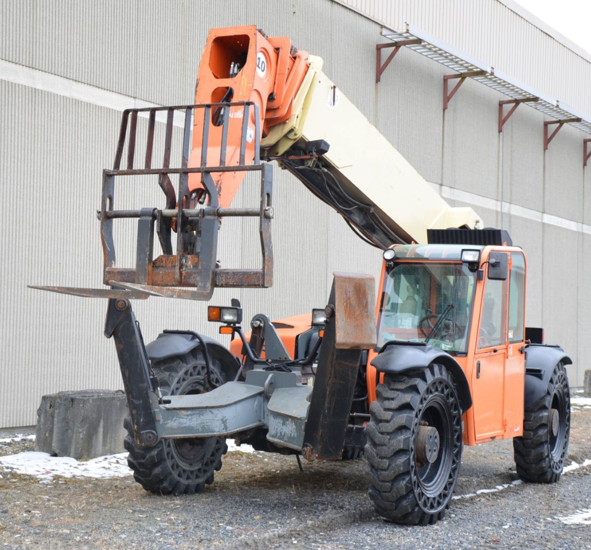 JLG (2011) G10-55A 10,000 LBS. CAPACITY DIESEL TELEHANDLER FORKLIFT WITH 56' MAX VERTICAL LIFT, - Image 7 of 23