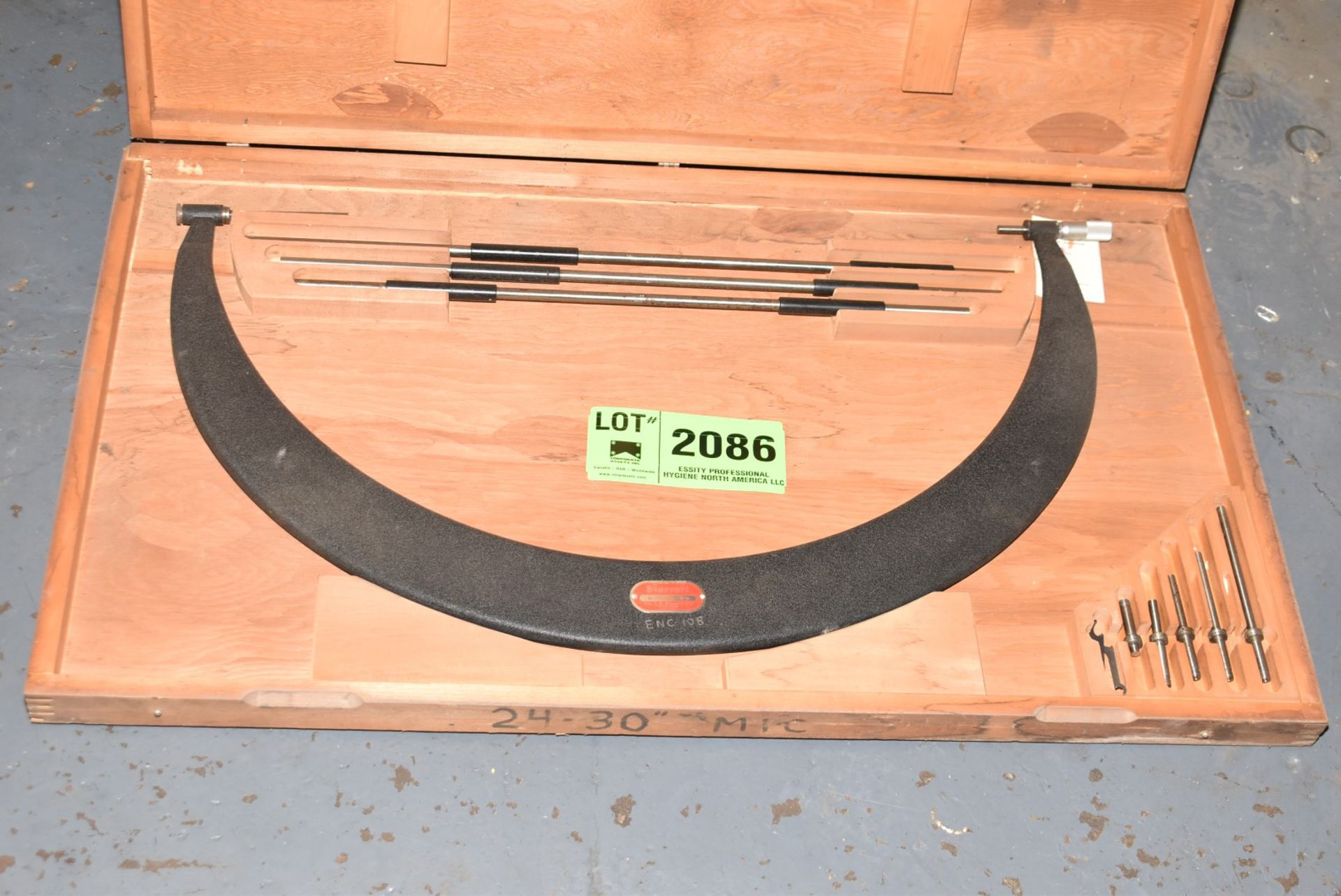 STARRETT 24" TO 30" OUTSIDE MICROMETER [RIGGING FEES FOR LOT #2086 - $25 USD PLUS APPLICABLE TAXES]