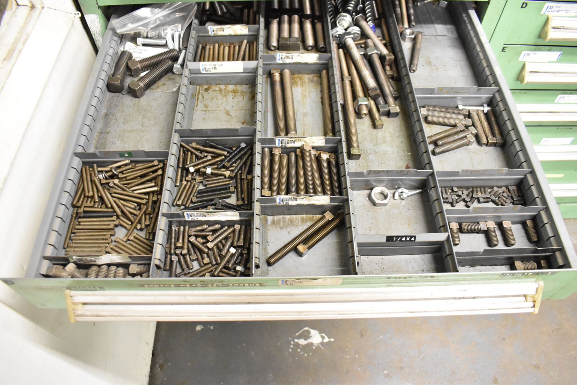 LOT/ CONTENTS OF CABINET - INCLUDING STAINLESS STEEL HARDWARE, HARDWARE, SET SCREWS (TOOL CABINET - Image 5 of 9