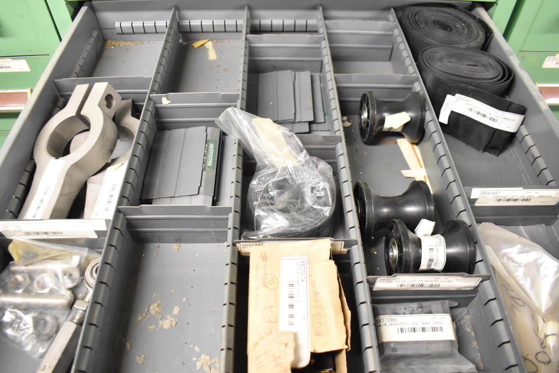 LOT/ CONTENTS OF CABINET - INCLUDING ALLEN BRADLEY COMPONENTS, SWITCHES, IDLER ROLLERS, LAMPS, SPARE - Image 4 of 9