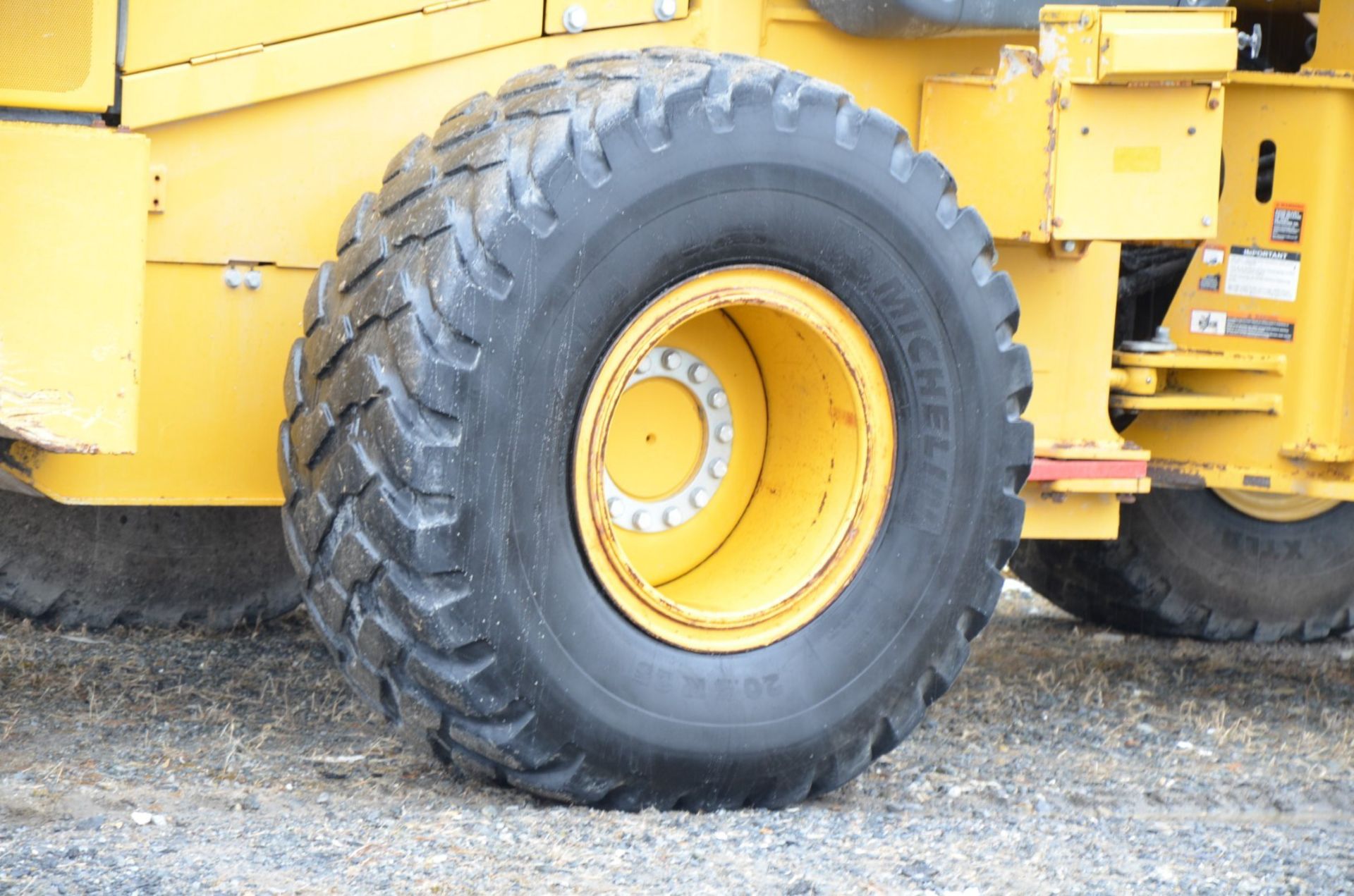 JOHN DEERE (2017) 624K II HIGH LIFT ARTICULATING FRONT END WHEEL LOADER WITH DIGITAL LOAD SCALE, - Image 18 of 22