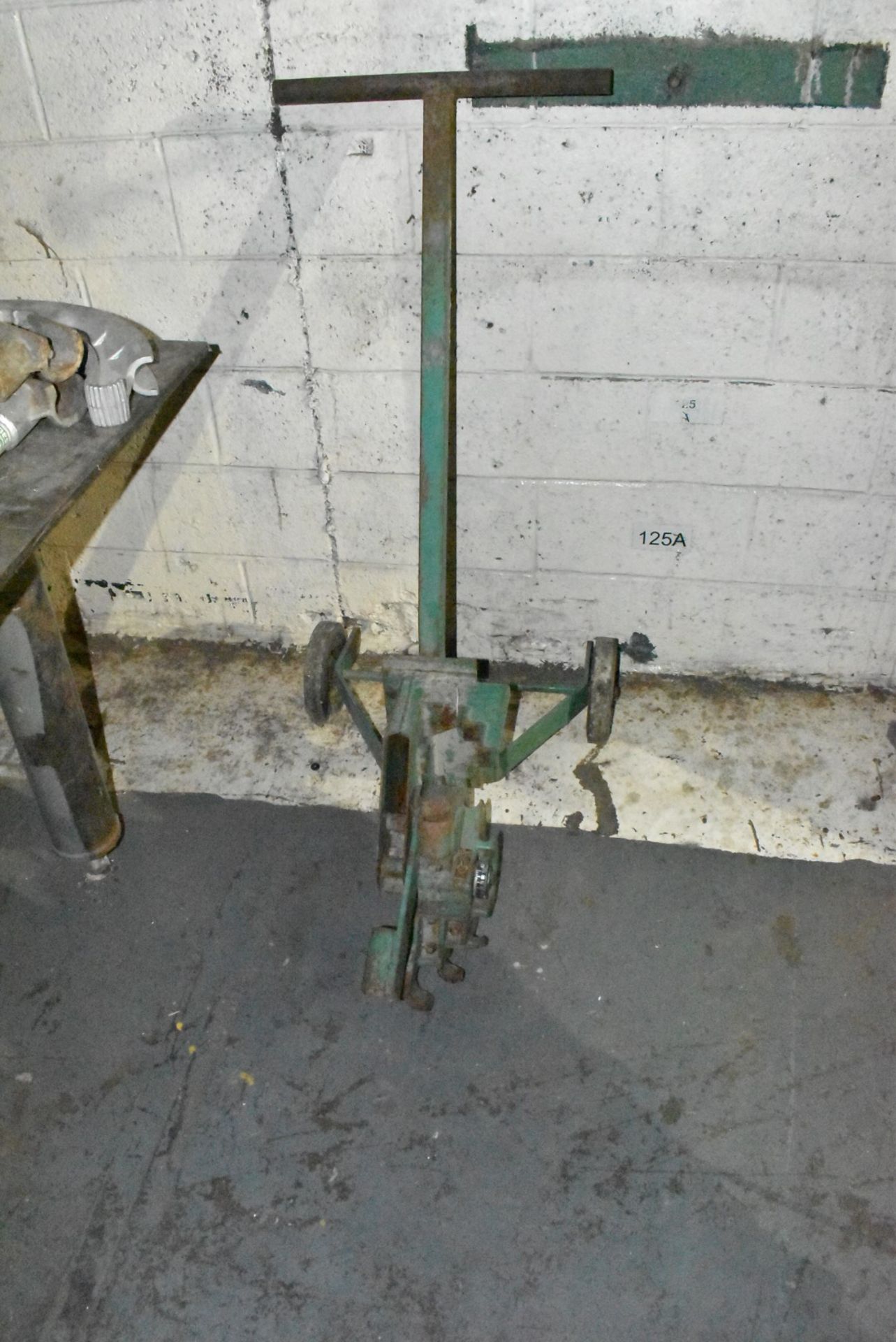 LOT/ MANUAL PIPE AND CONDUIT BENDERS [RIGGING FEES FOR LOT #2023 - $25 USD PLUS APPLICABLE TAXES] - Image 3 of 4
