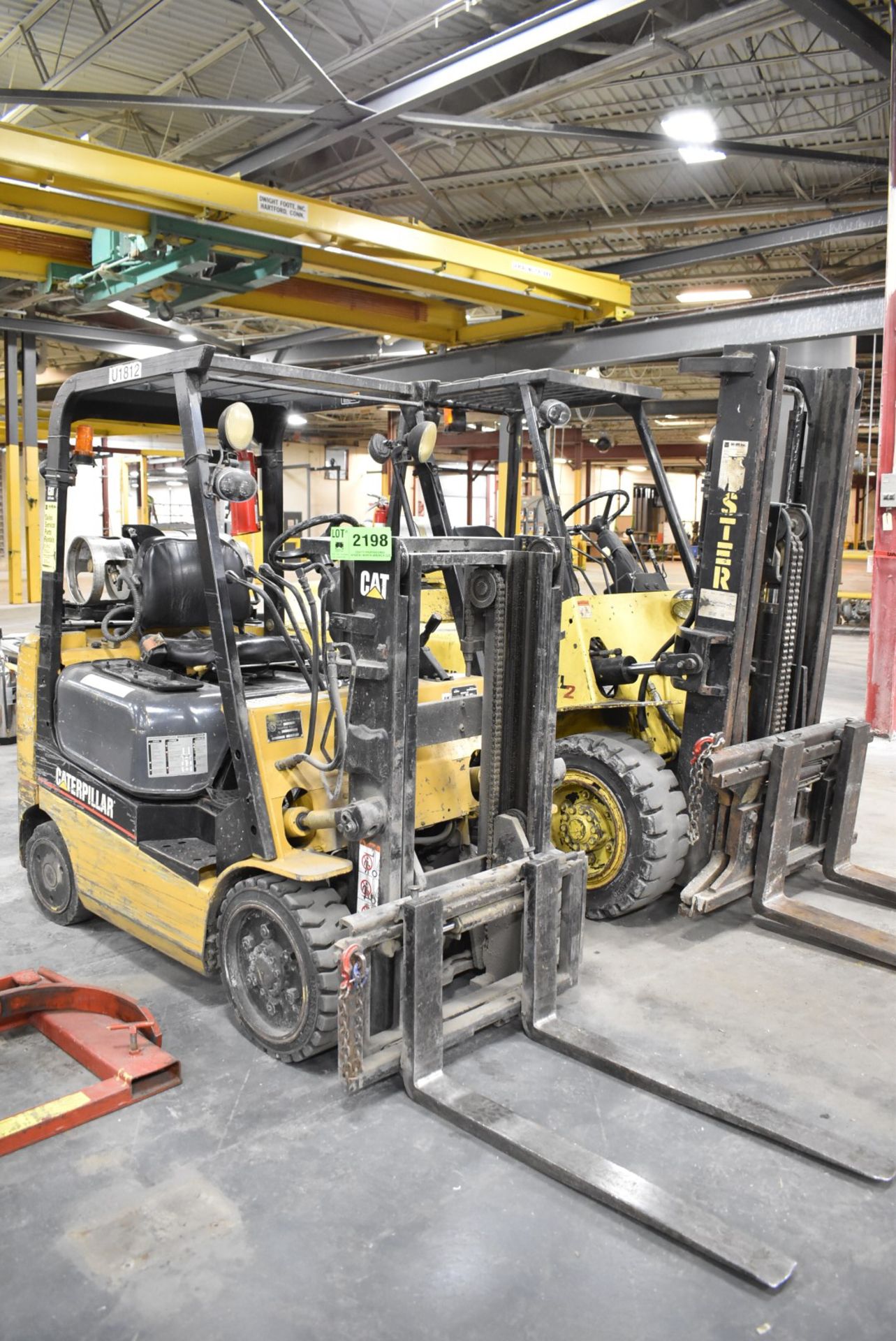 CATERPILLAR GC25 4,650 LBS. CAPACITY LPG LOW PROFILE FORKLIFT WITH 80" MAX VERTICAL REACH, 2-STAGE