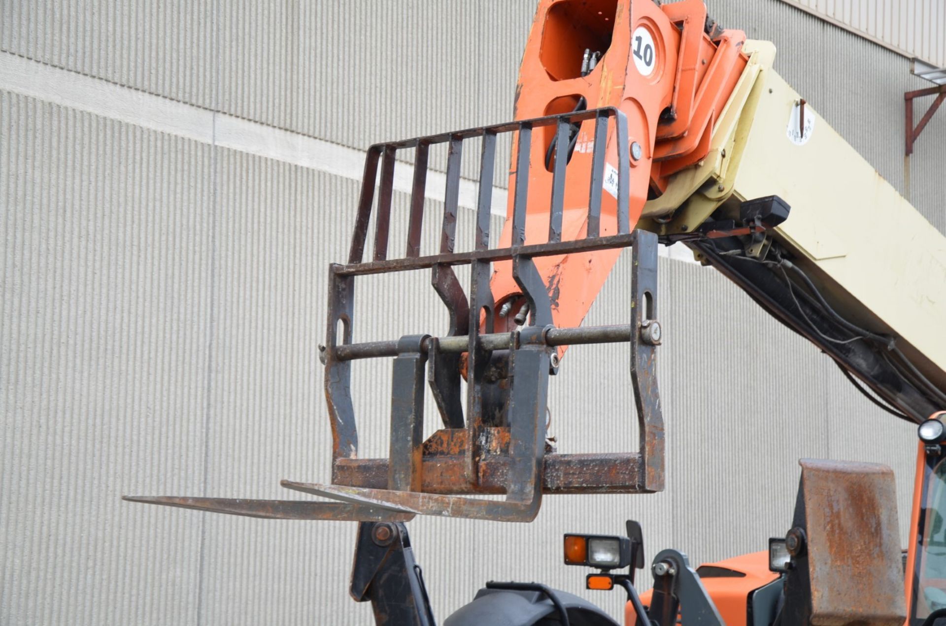JLG (2011) G10-55A 10,000 LBS. CAPACITY DIESEL TELEHANDLER FORKLIFT WITH 56' MAX VERTICAL LIFT, - Image 8 of 23