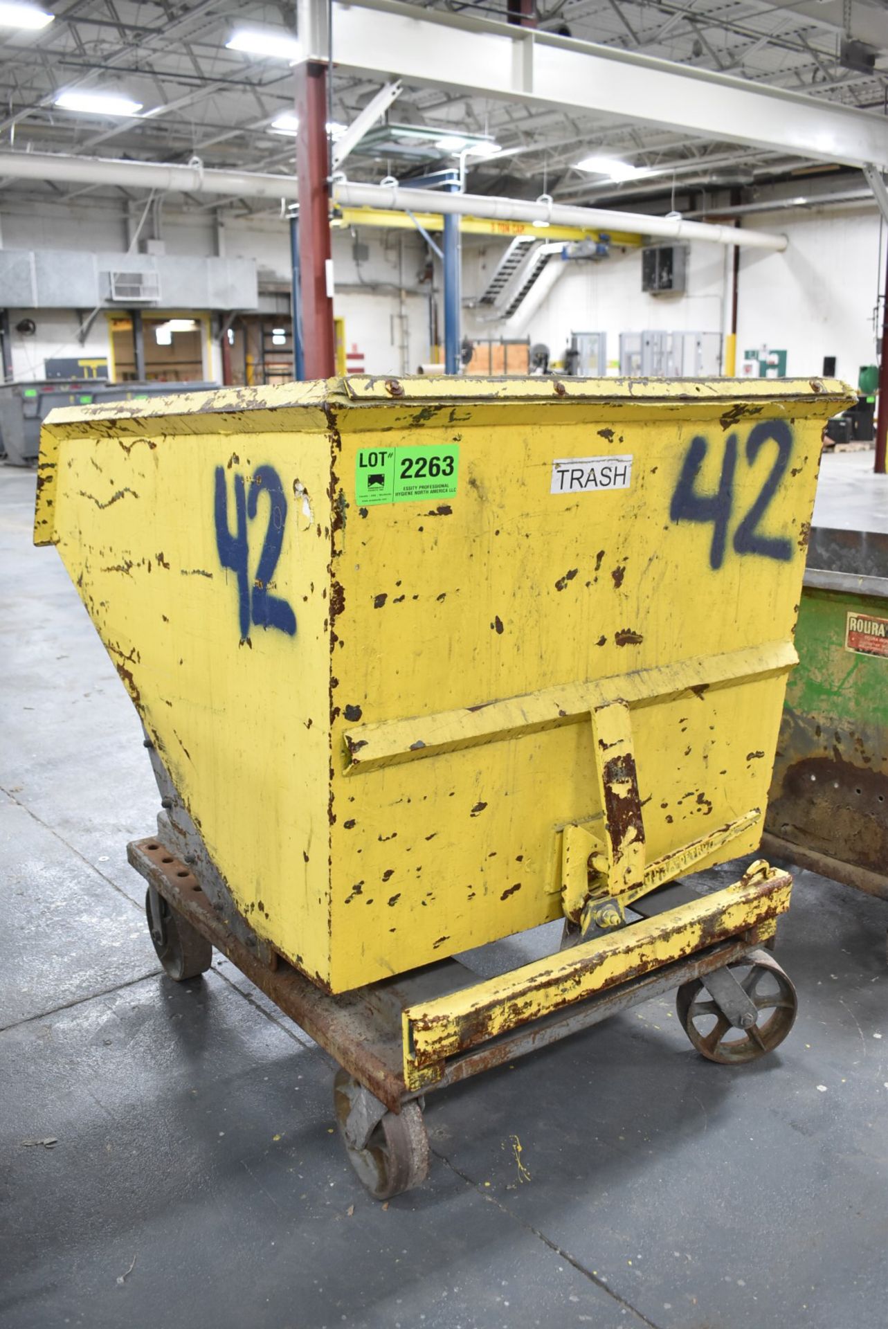 SELF DUMPING HOPPER [RIGGING FEES FOR LOT #2263 - $25 USD PLUS APPLICABLE TAXES]