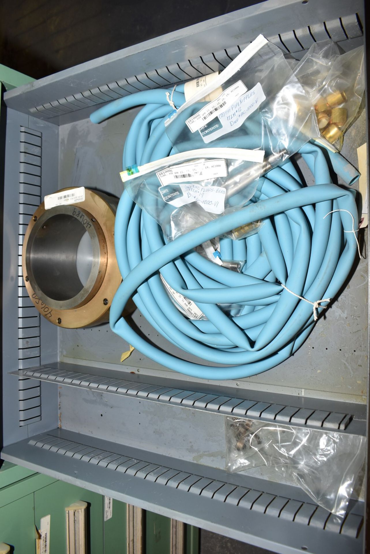 LOT/ REMAINING CONTENTS OF CABINET - INCLUDING BIRD SPARE PARTS, OIL SEALS, TUBING & FITTINGS, SHAFT - Image 4 of 5