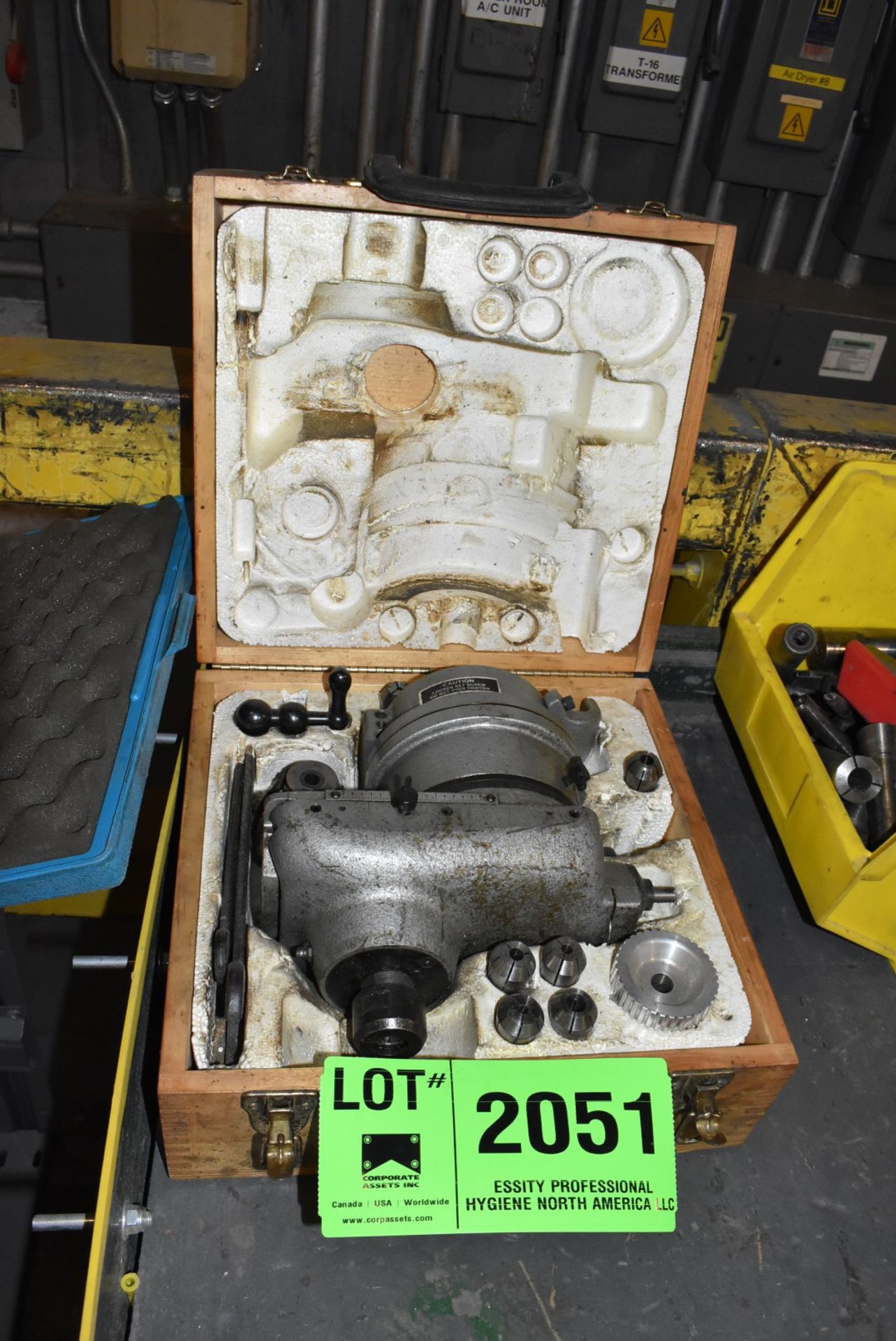VOLSTRO OFFSET HEAD WITH COLLETS, S/N N/A [RIGGING FEES FOR LOT #2051 - $25 USD PLUS APPLICABLE